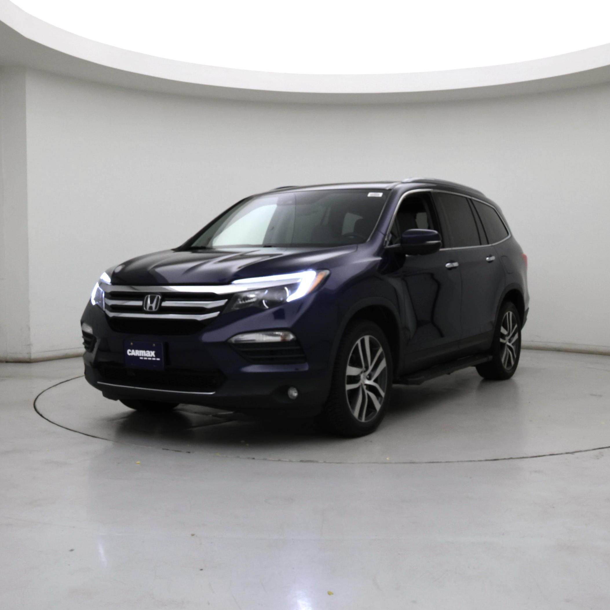 Thumbnail: 2017 Honda Pilot - 4