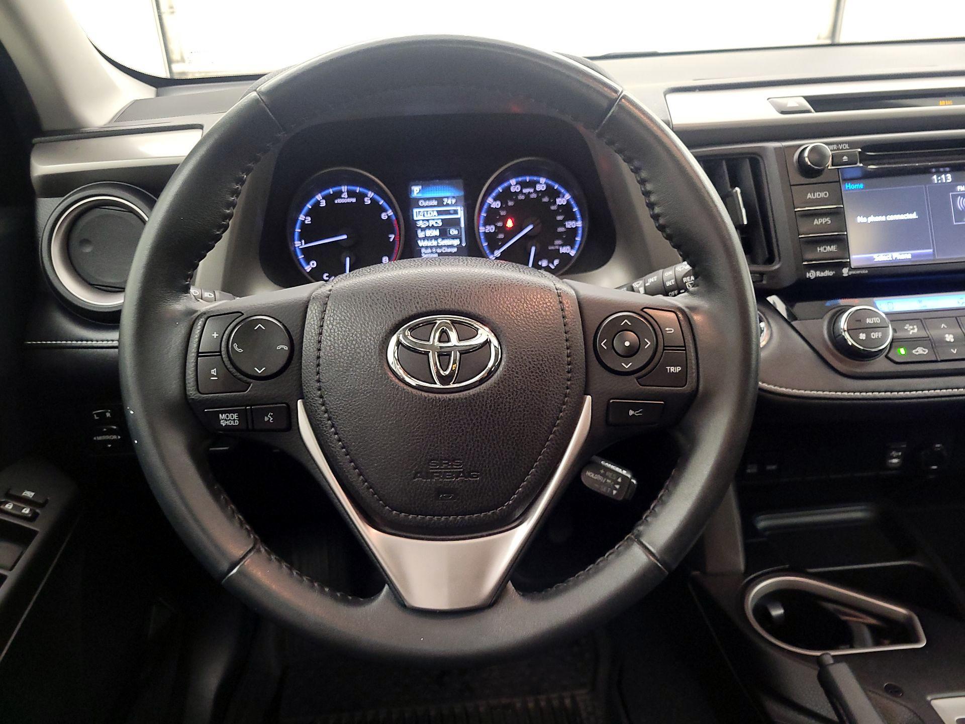 Thumbnail: 2018 Toyota RAV4 - 10