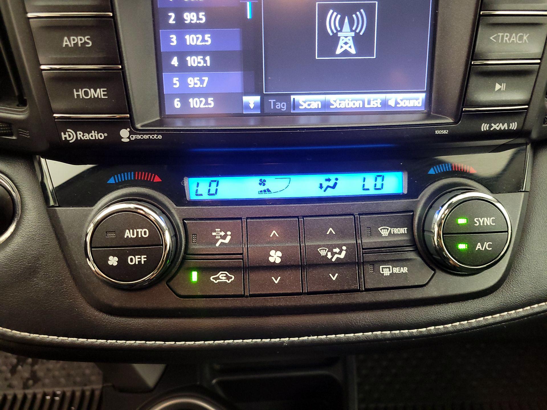 Thumbnail: 2018 Toyota RAV4 - 16