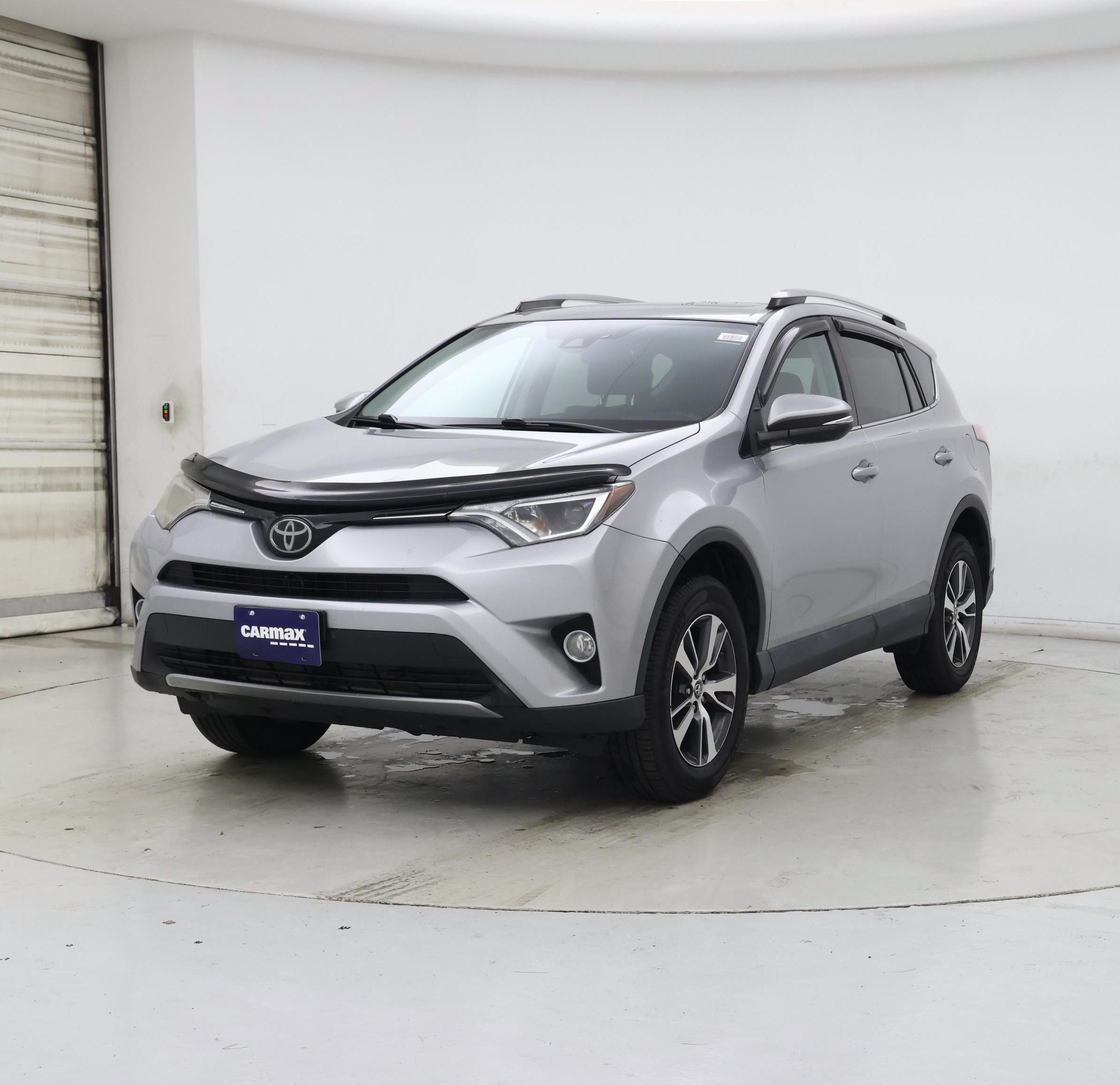 Thumbnail: 2018 Toyota RAV4 - 4