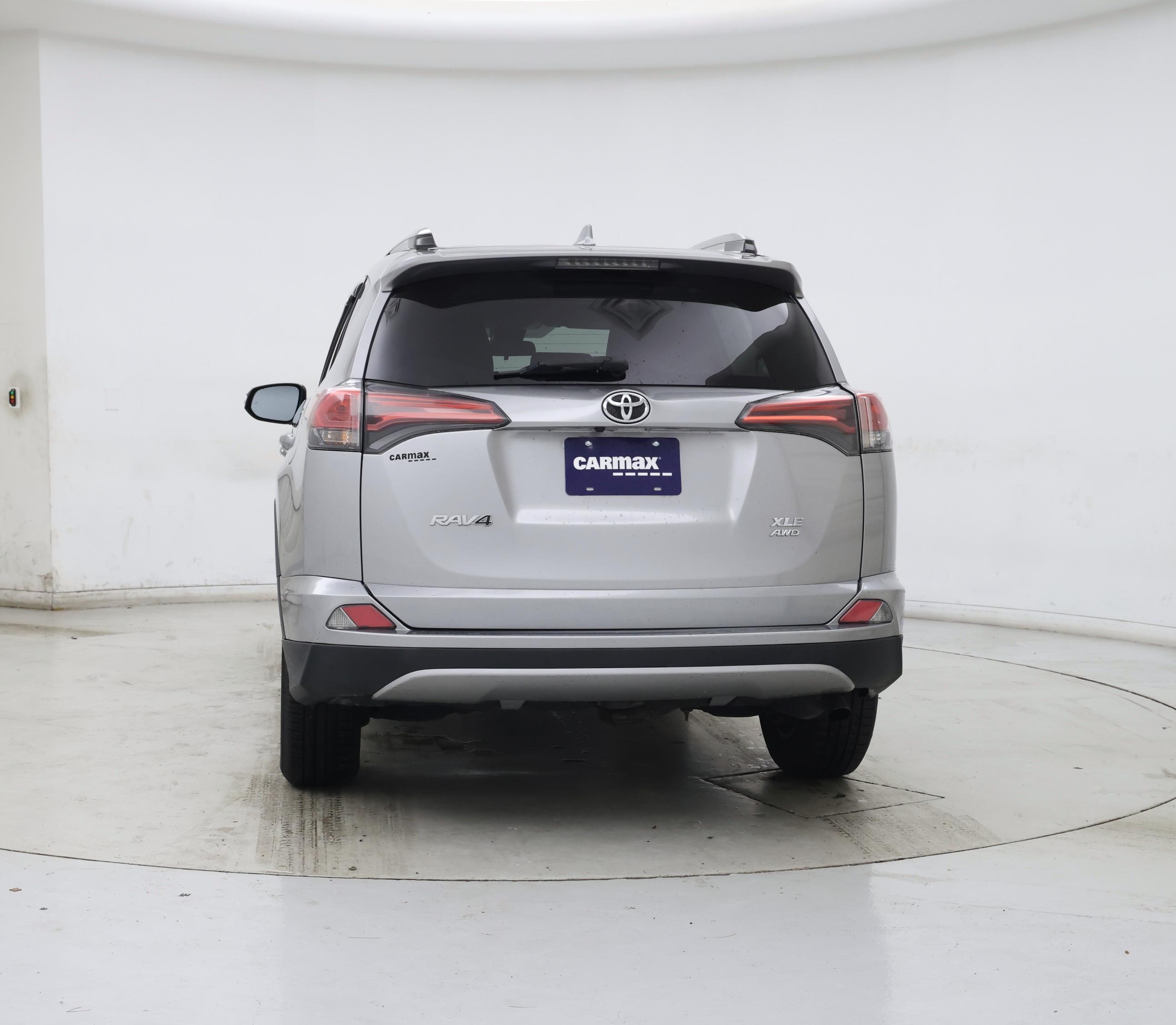 Thumbnail: 2018 Toyota RAV4 - 6