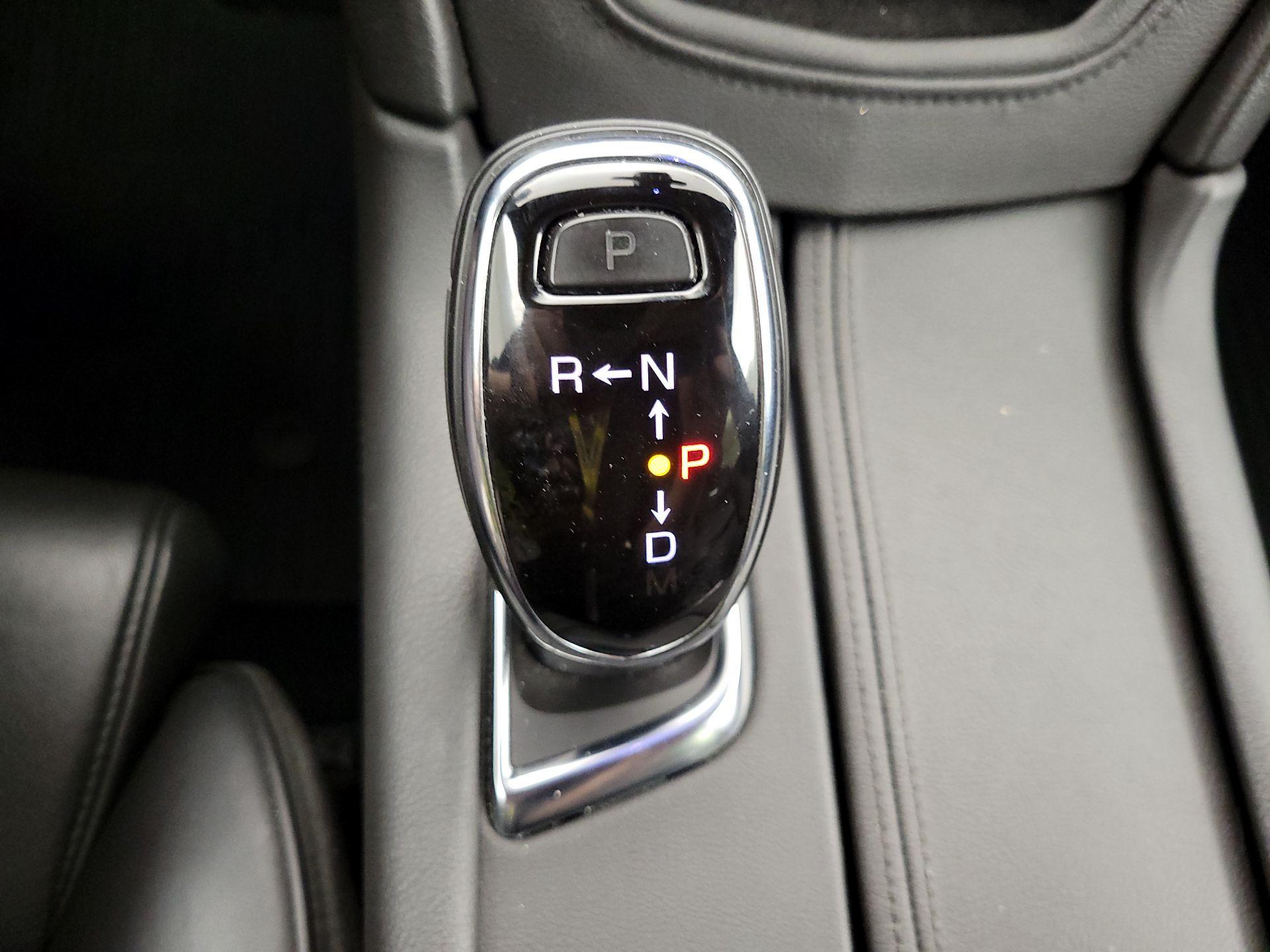 Thumbnail: 2017 Cadillac XT5 - 18