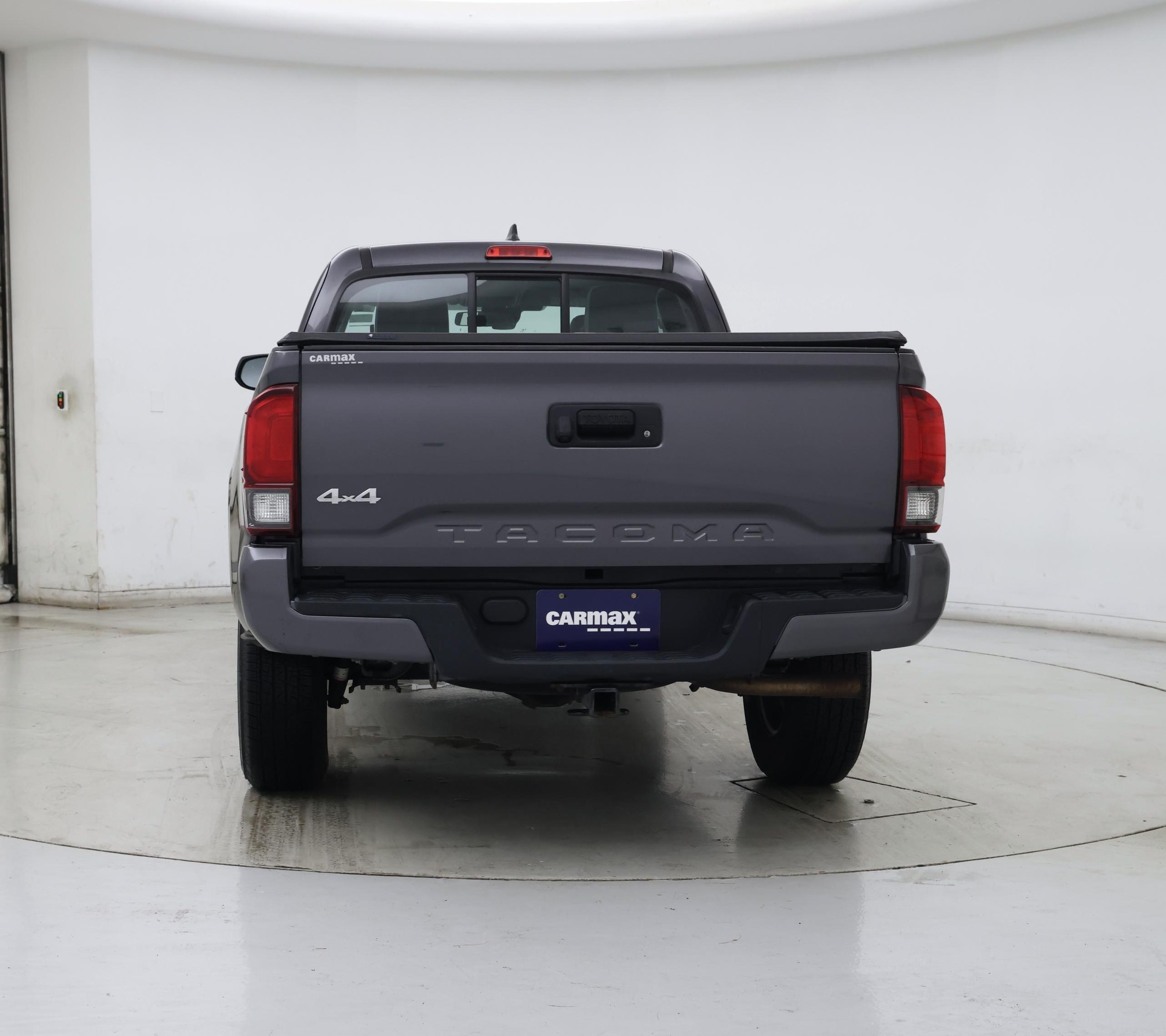 Thumbnail: 2018 Toyota Tacoma - 6
