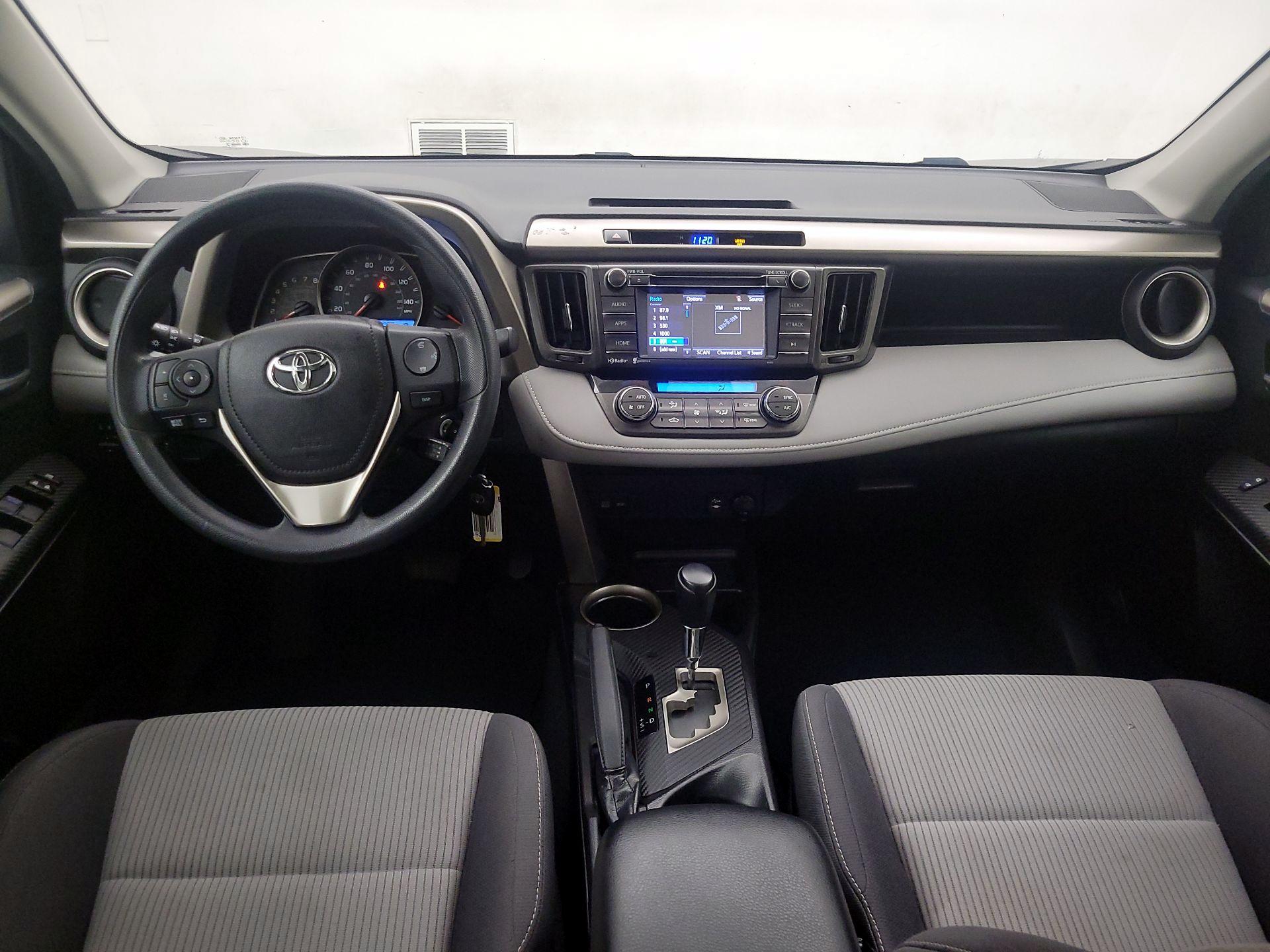 Thumbnail: 2015 Toyota RAV4 - 9