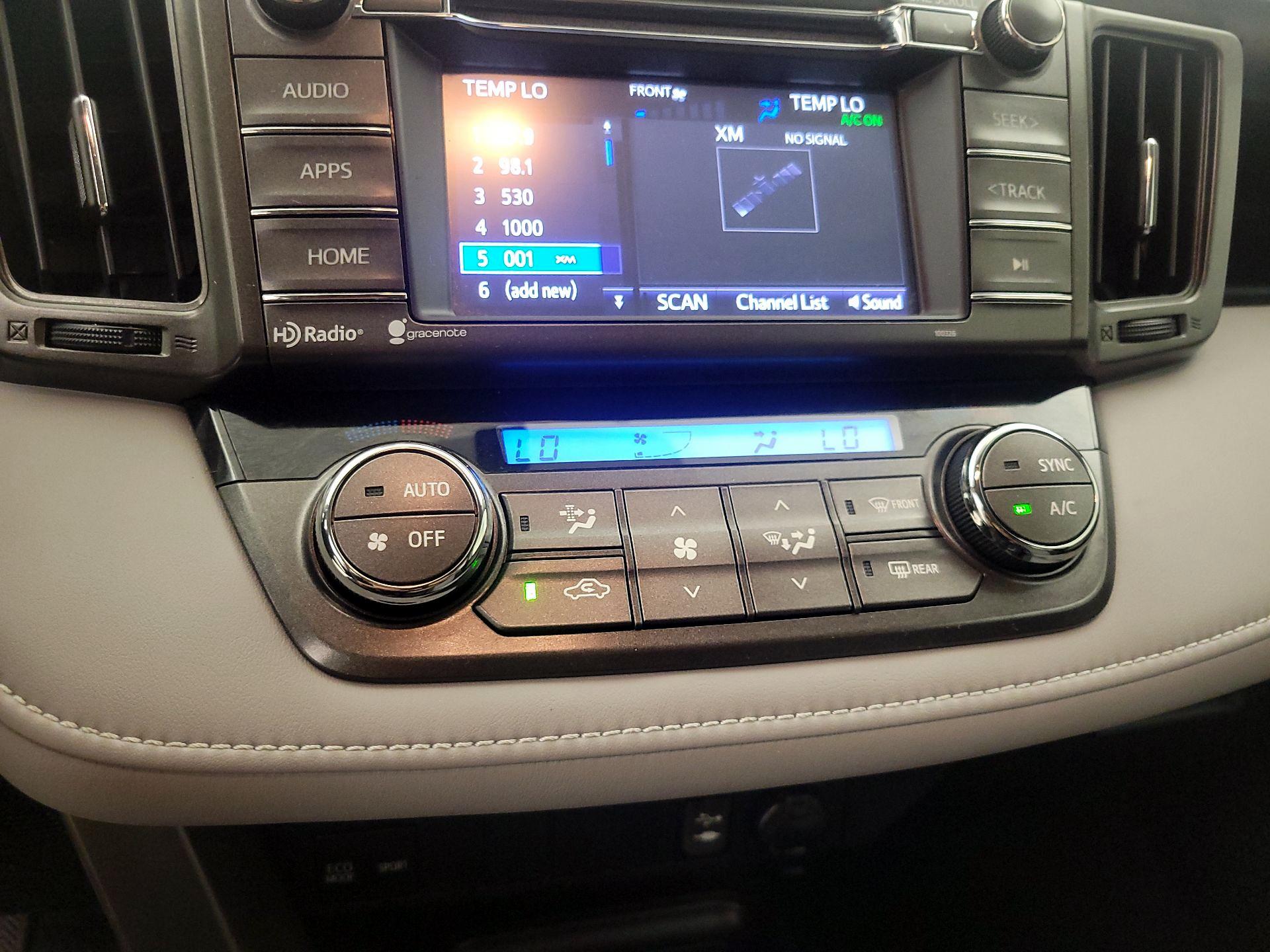 Thumbnail: 2015 Toyota RAV4 - 16