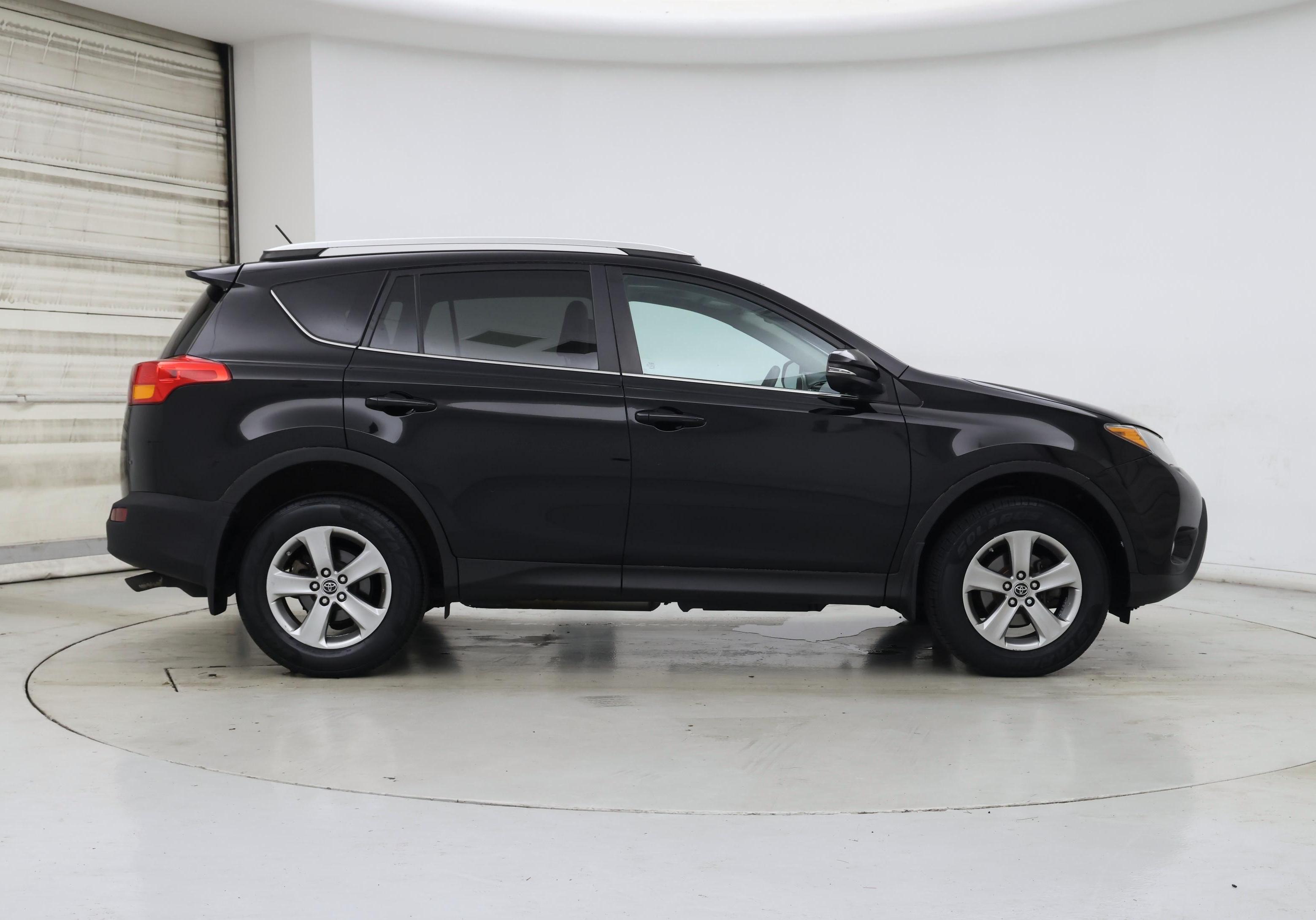 Thumbnail: 2015 Toyota RAV4 - 7