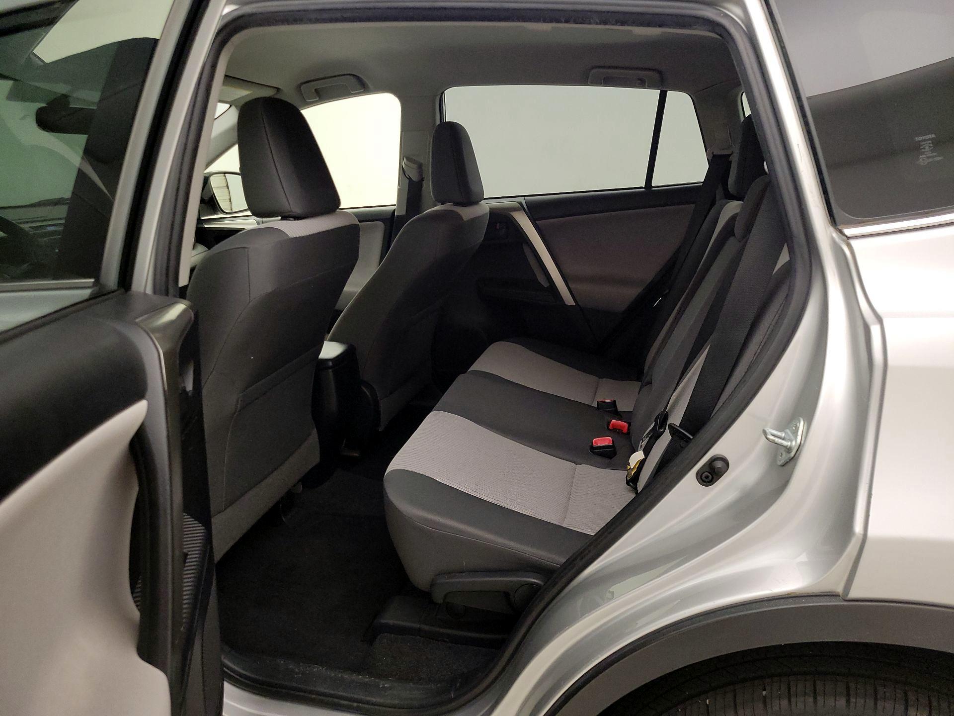 Thumbnail: 2014 Toyota RAV4 - 19