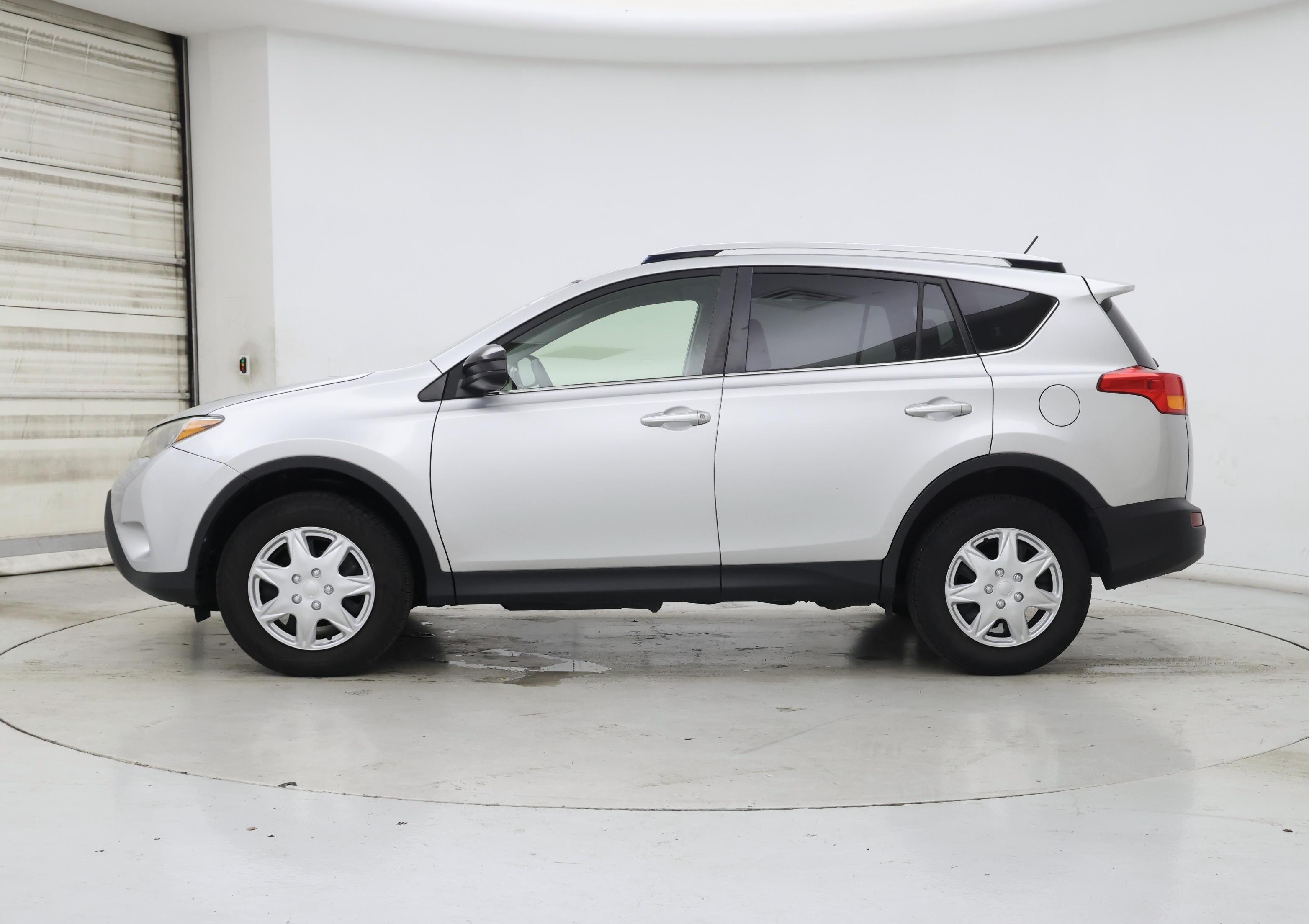 Thumbnail: 2014 Toyota RAV4 - 3