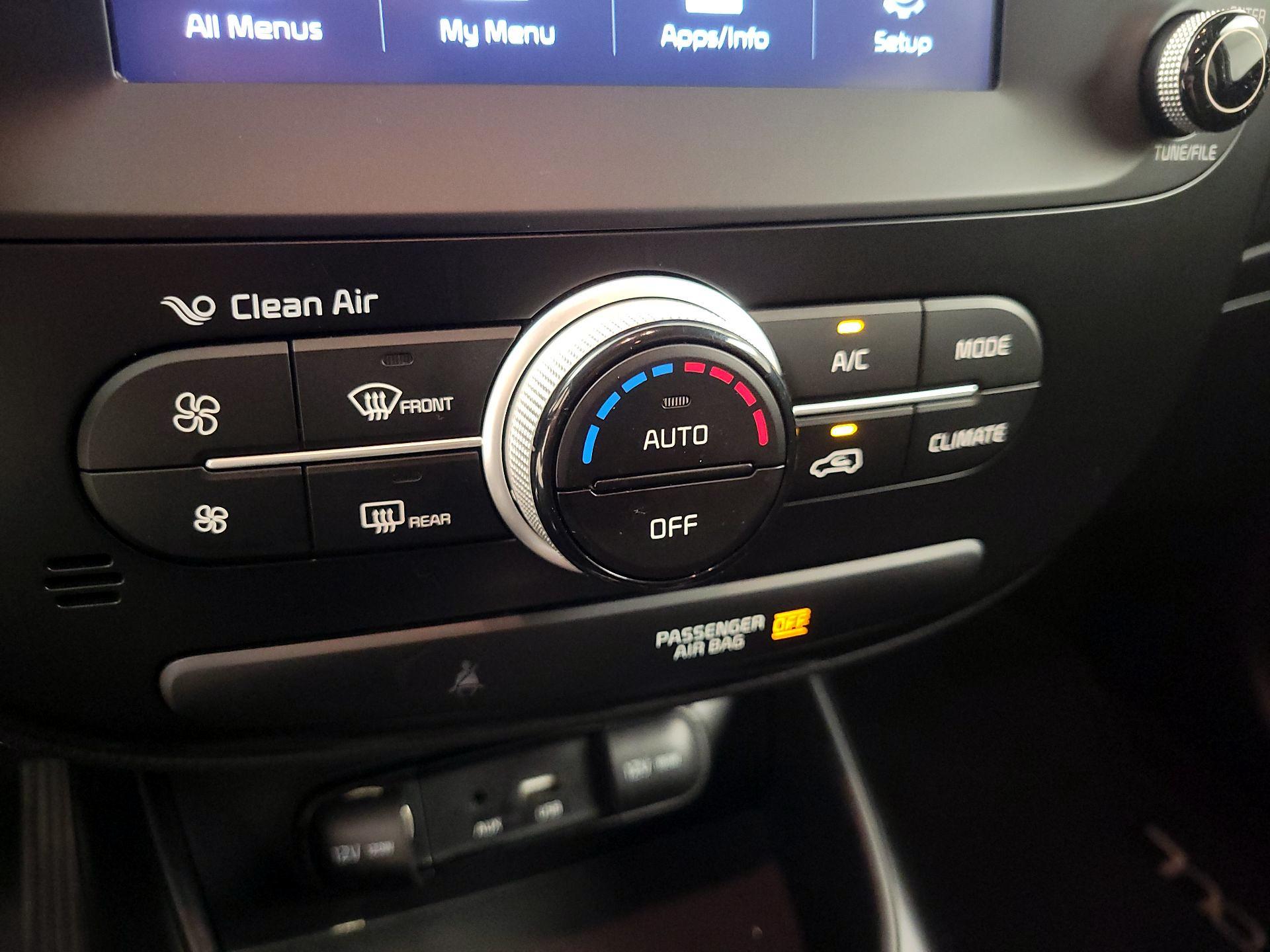 Thumbnail: 2018 Kia Soul - 16