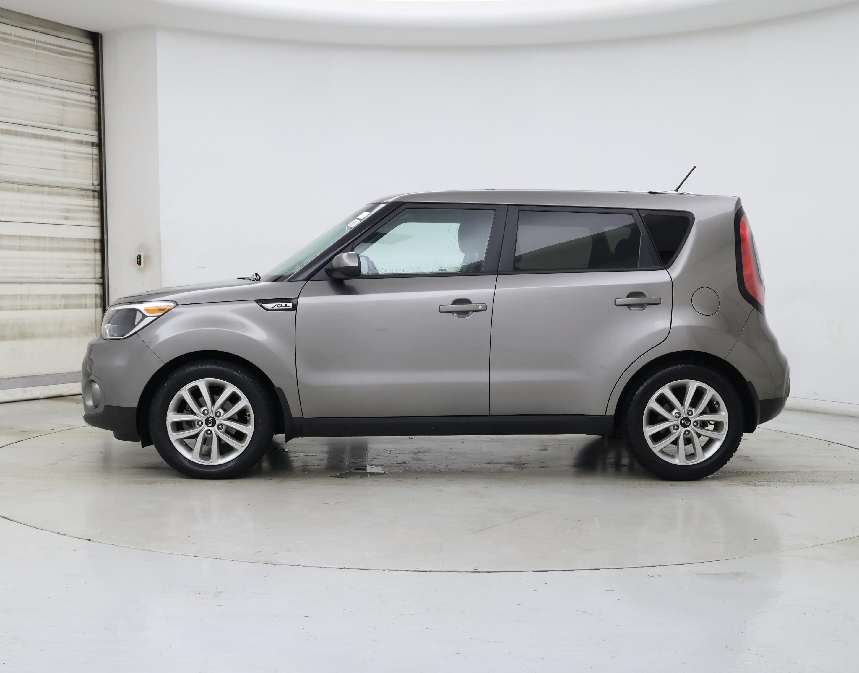 Thumbnail: 2018 Kia Soul - 3