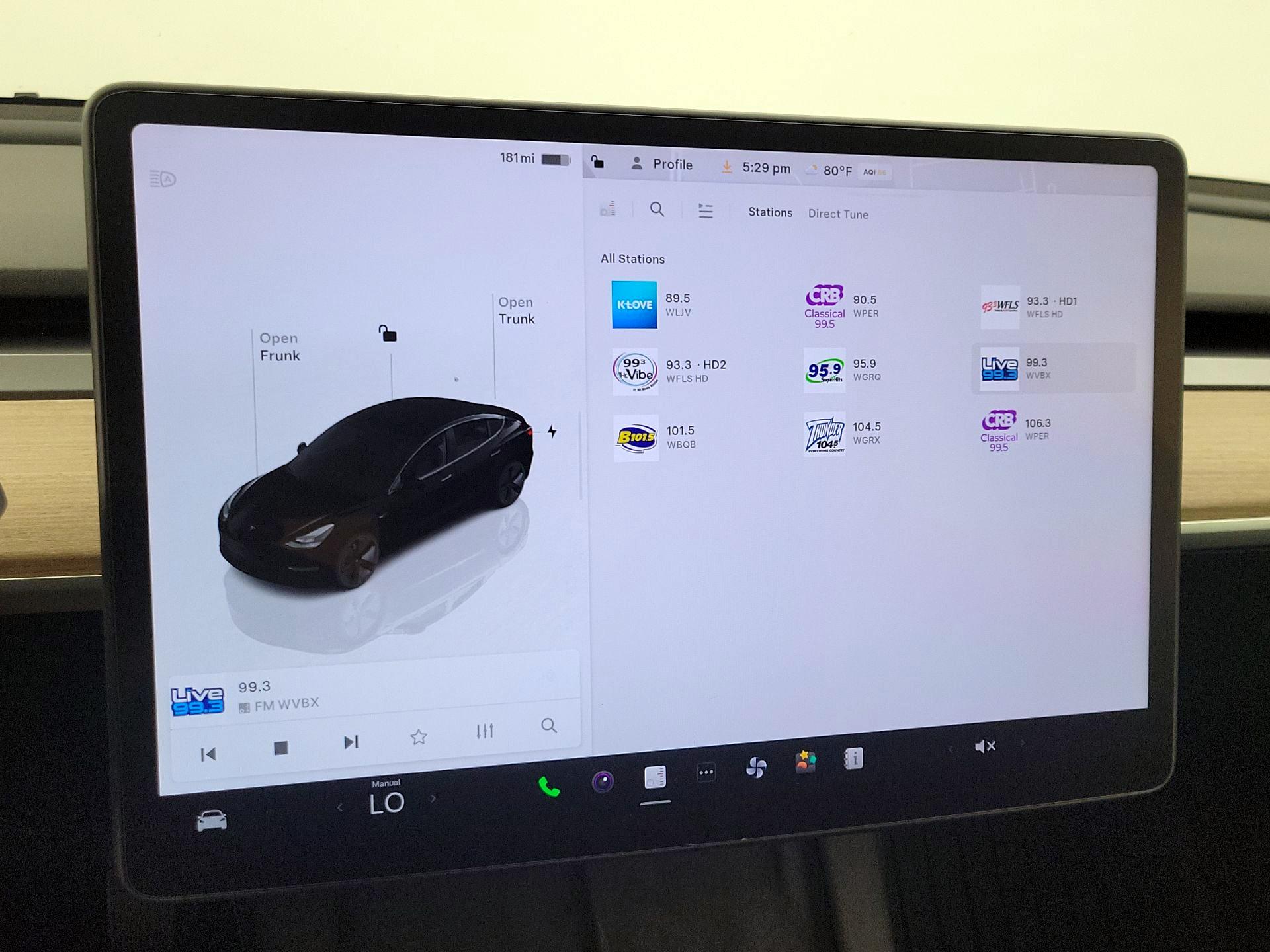 Thumbnail: 2023 Tesla Model 3 - 15