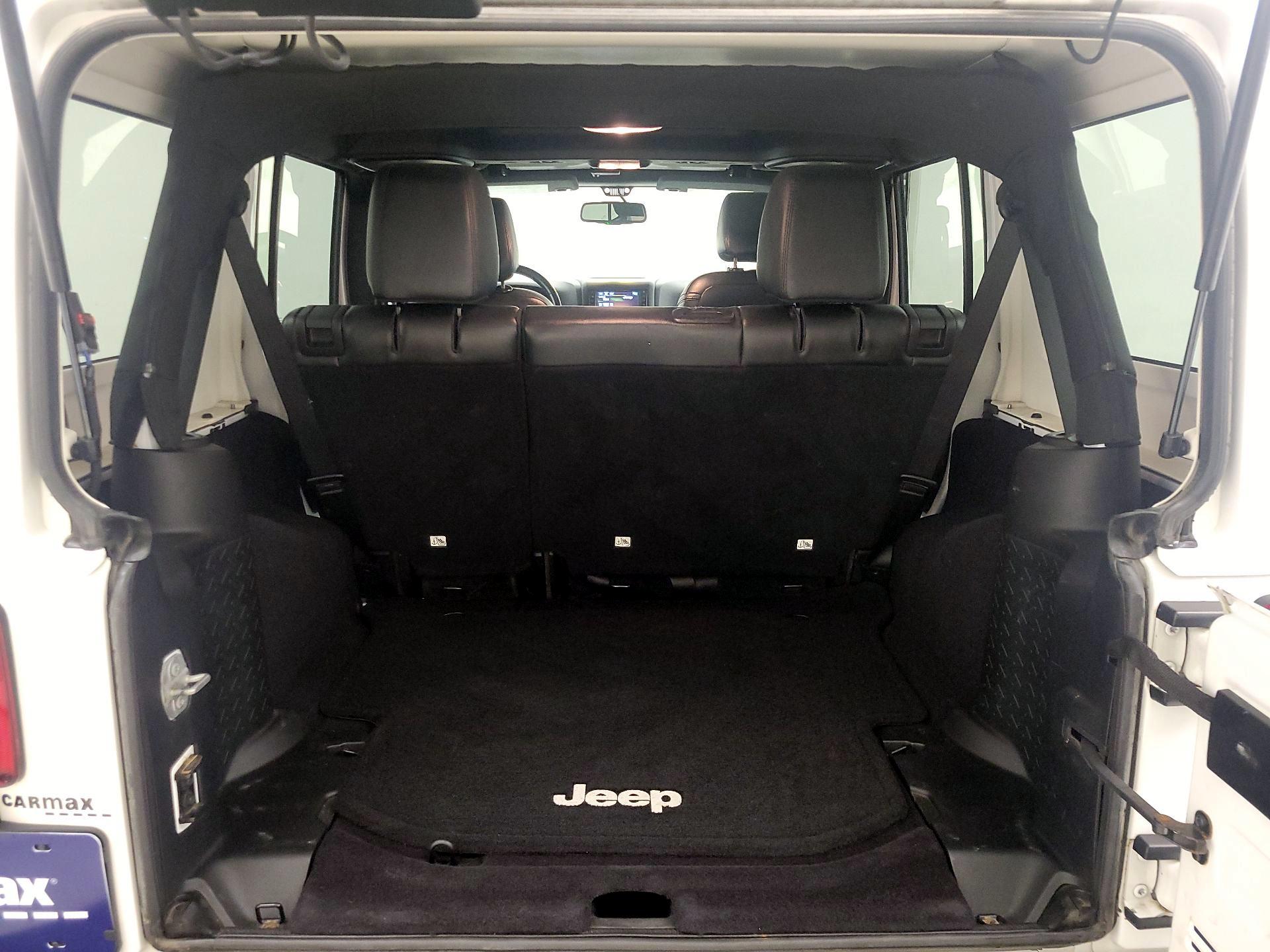 Thumbnail: 2017 Jeep Wrangler - 18