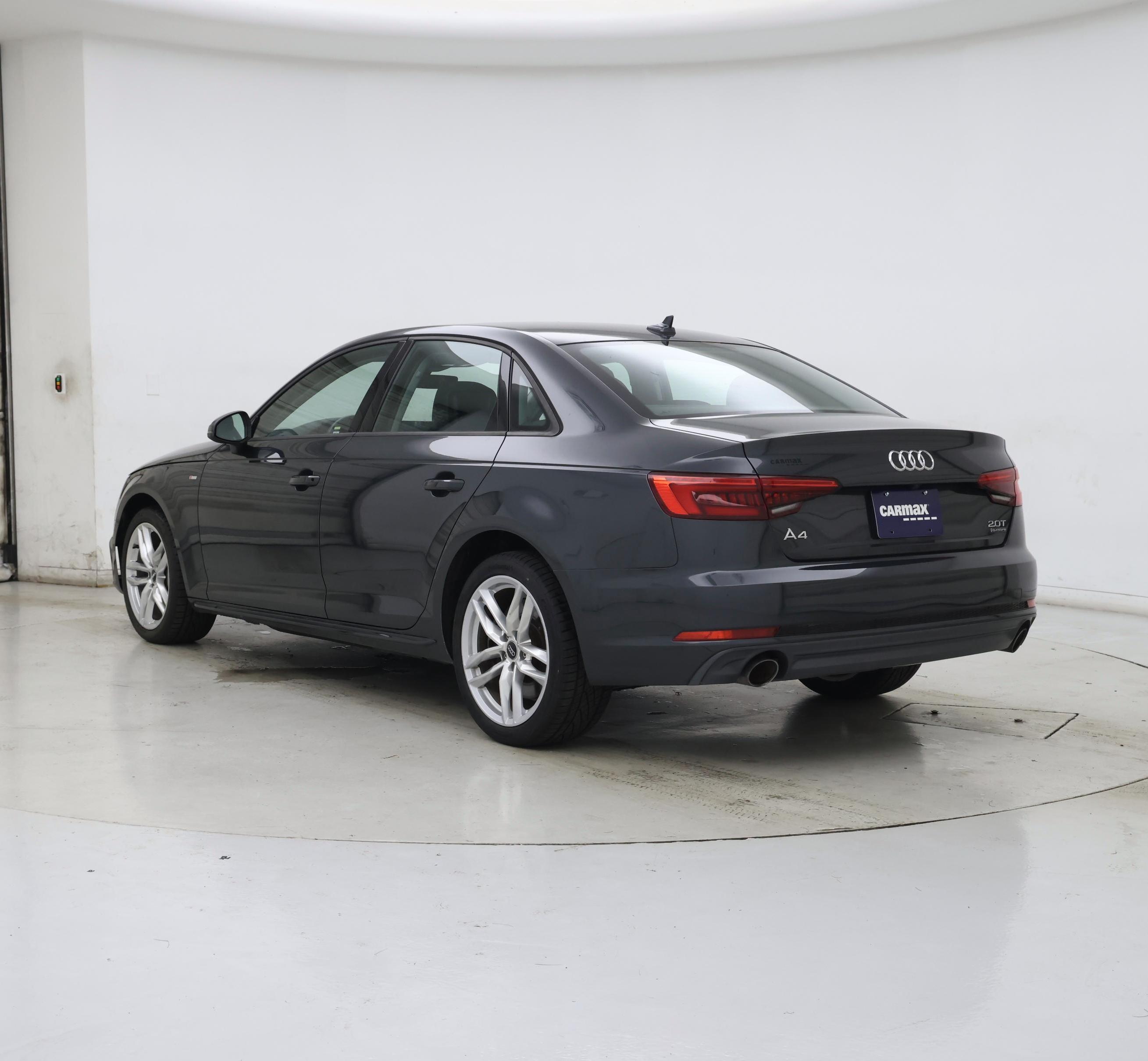Thumbnail: 2017 Audi A4 - 2