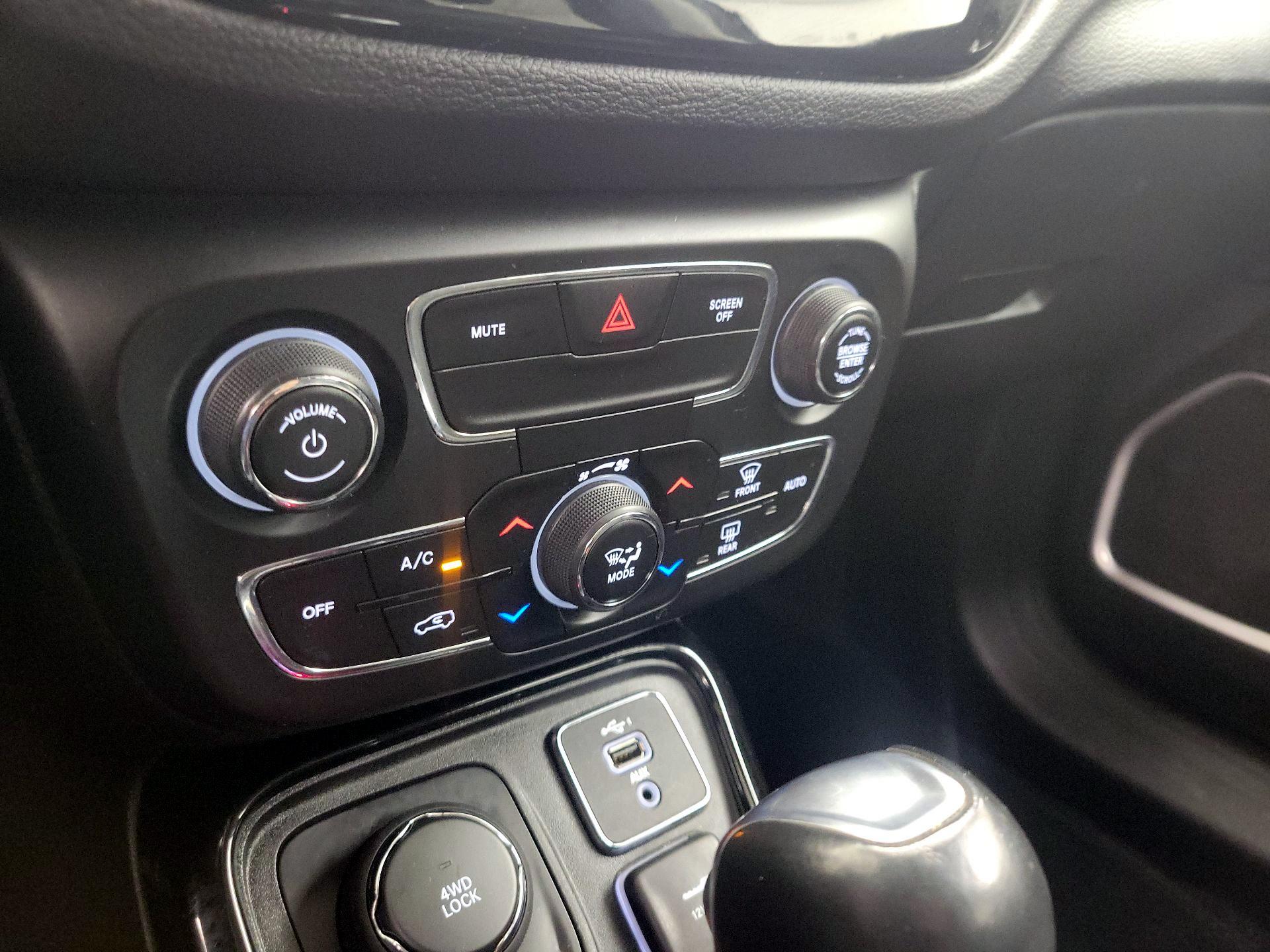 Thumbnail: 2021 Jeep Compass - 17