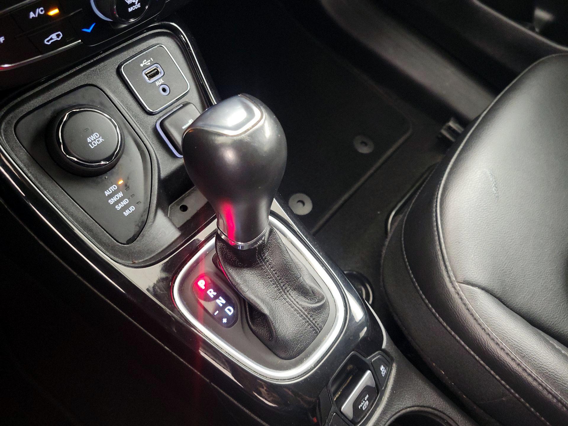 Thumbnail: 2021 Jeep Compass - 18