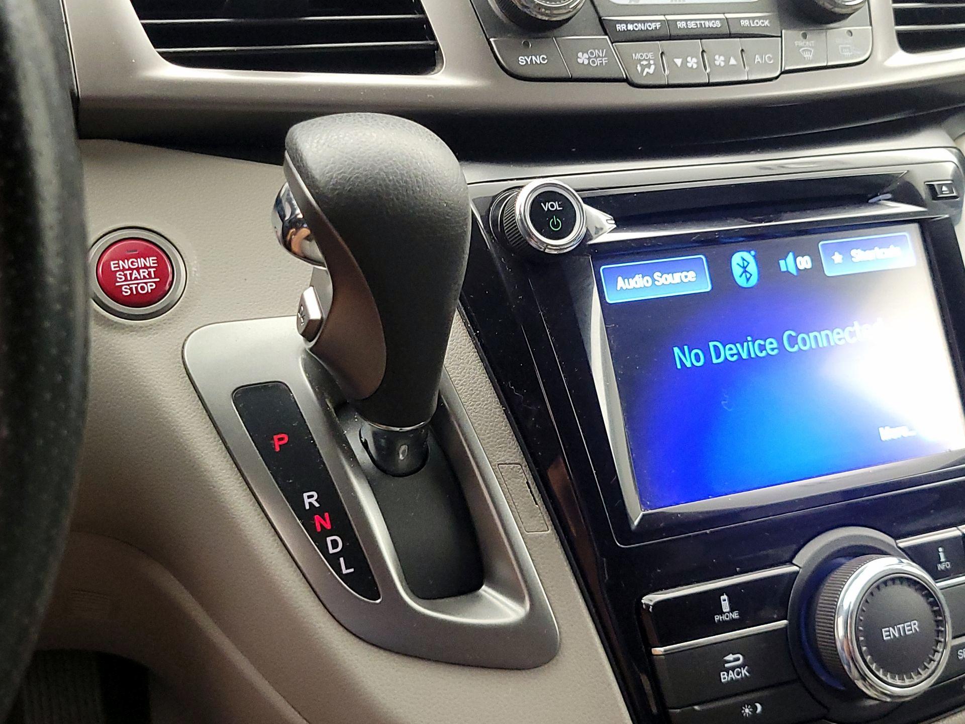 Thumbnail: 2016 Honda Odyssey - 17