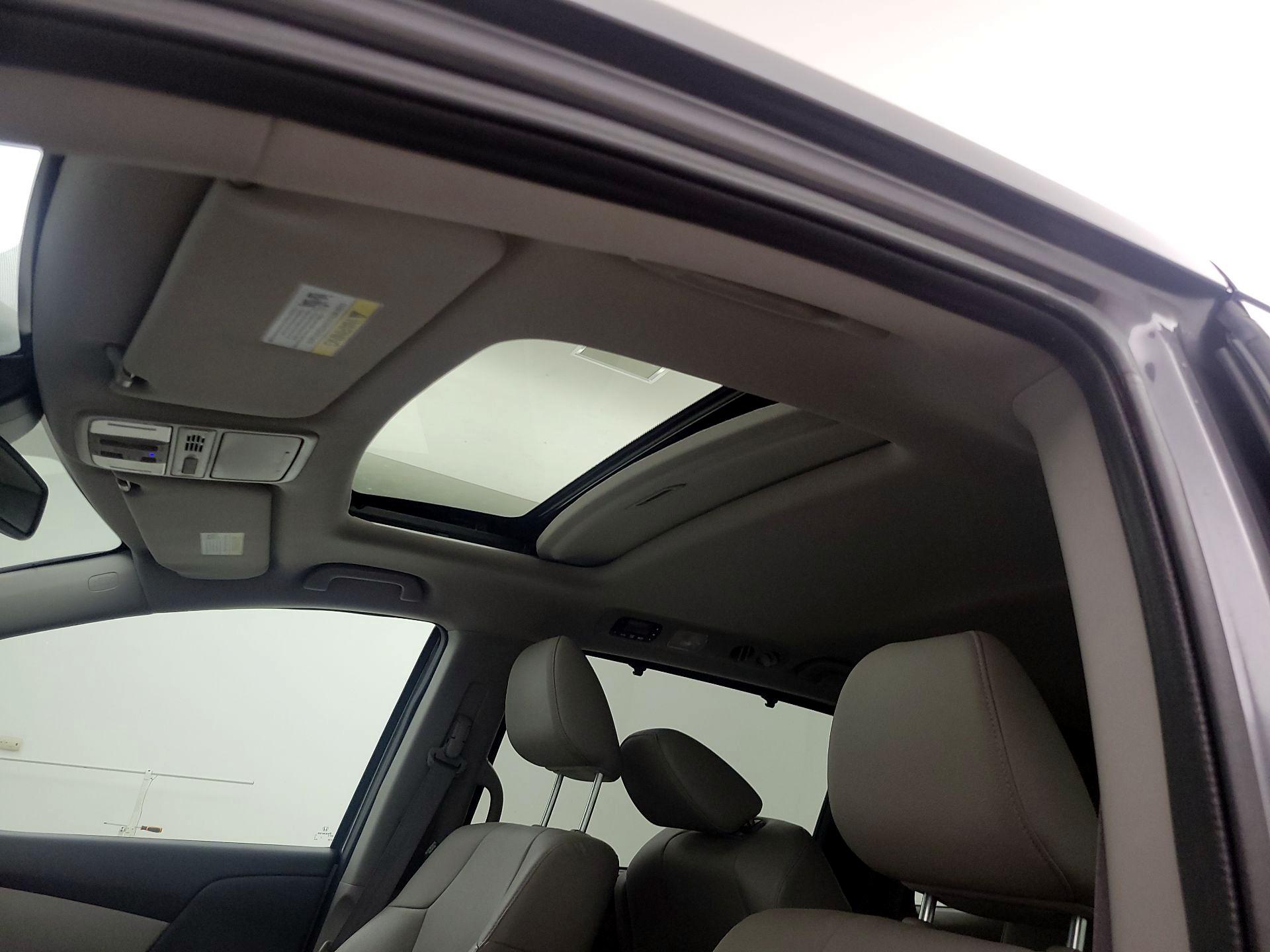 Thumbnail: 2016 Honda Odyssey - 19