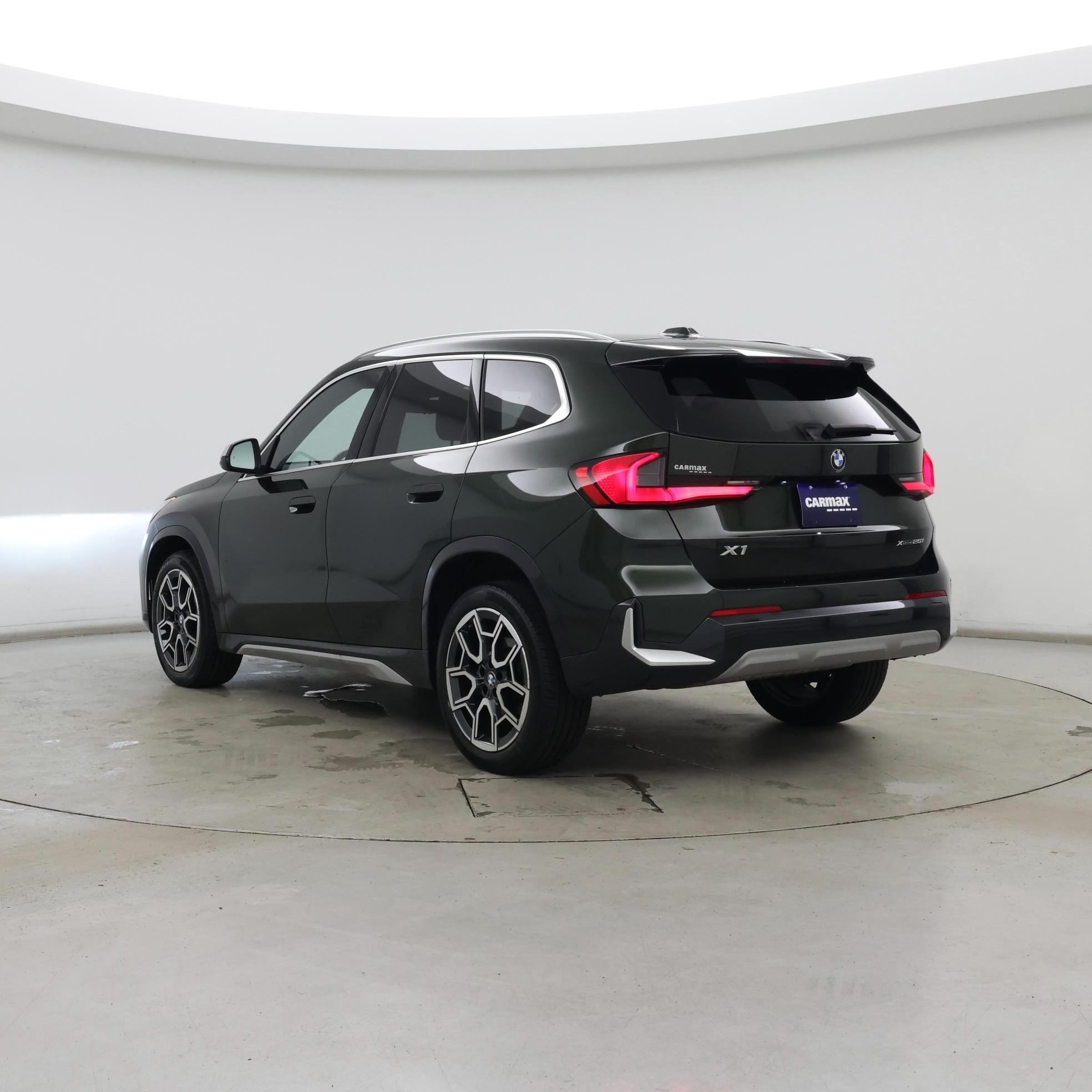 Thumbnail: 2023 BMW X1 - 2