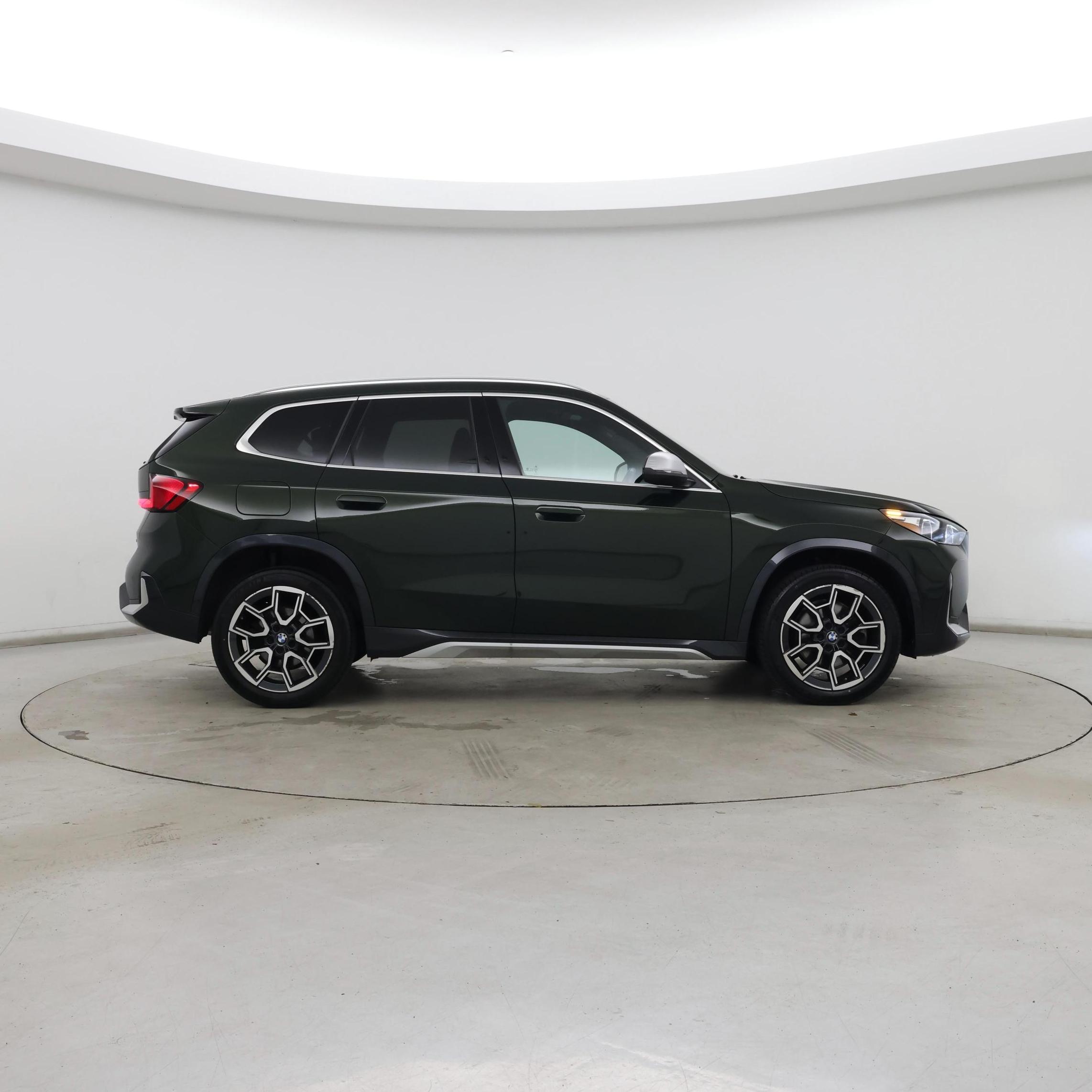 Thumbnail: 2023 BMW X1 - 7