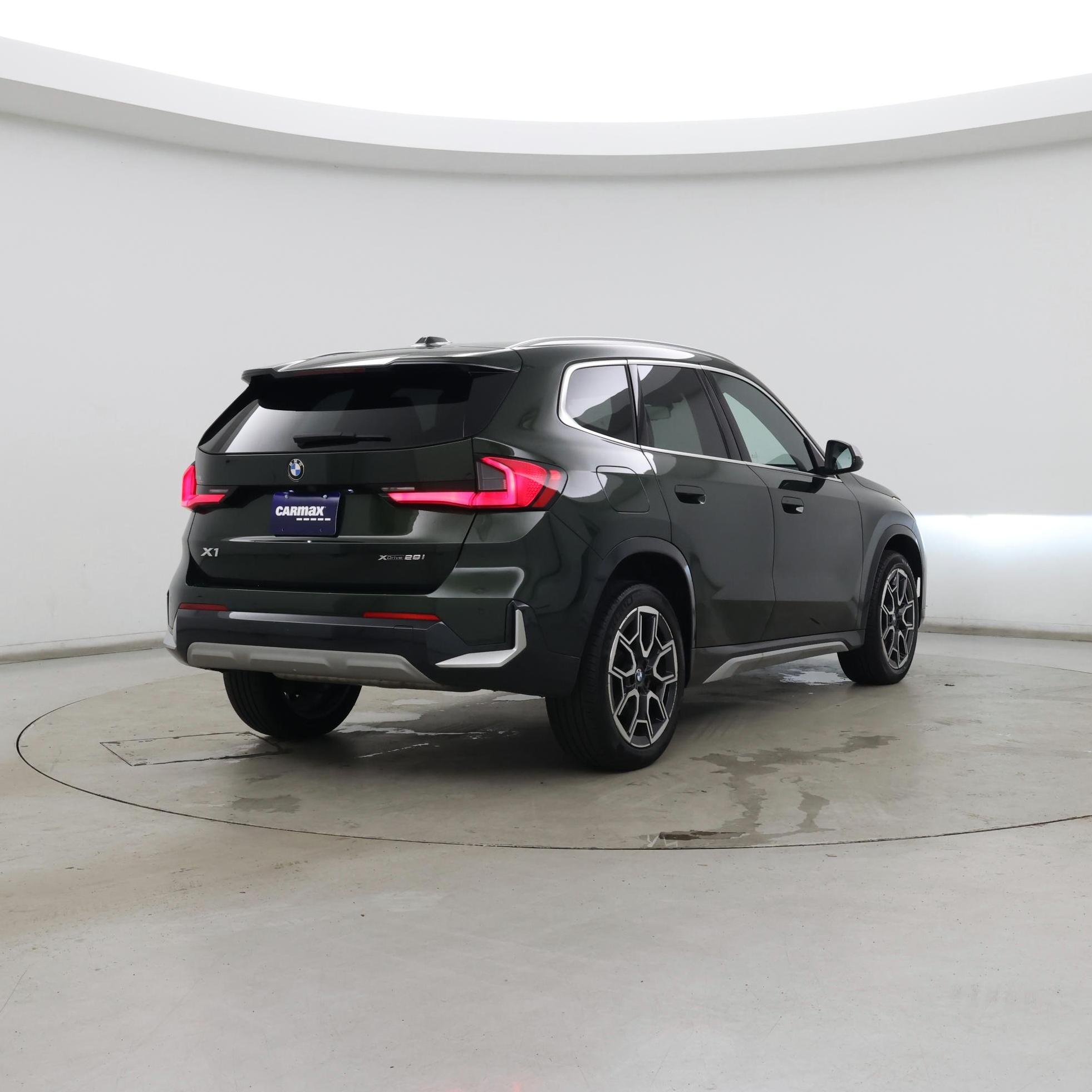 Thumbnail: 2023 BMW X1 - 8