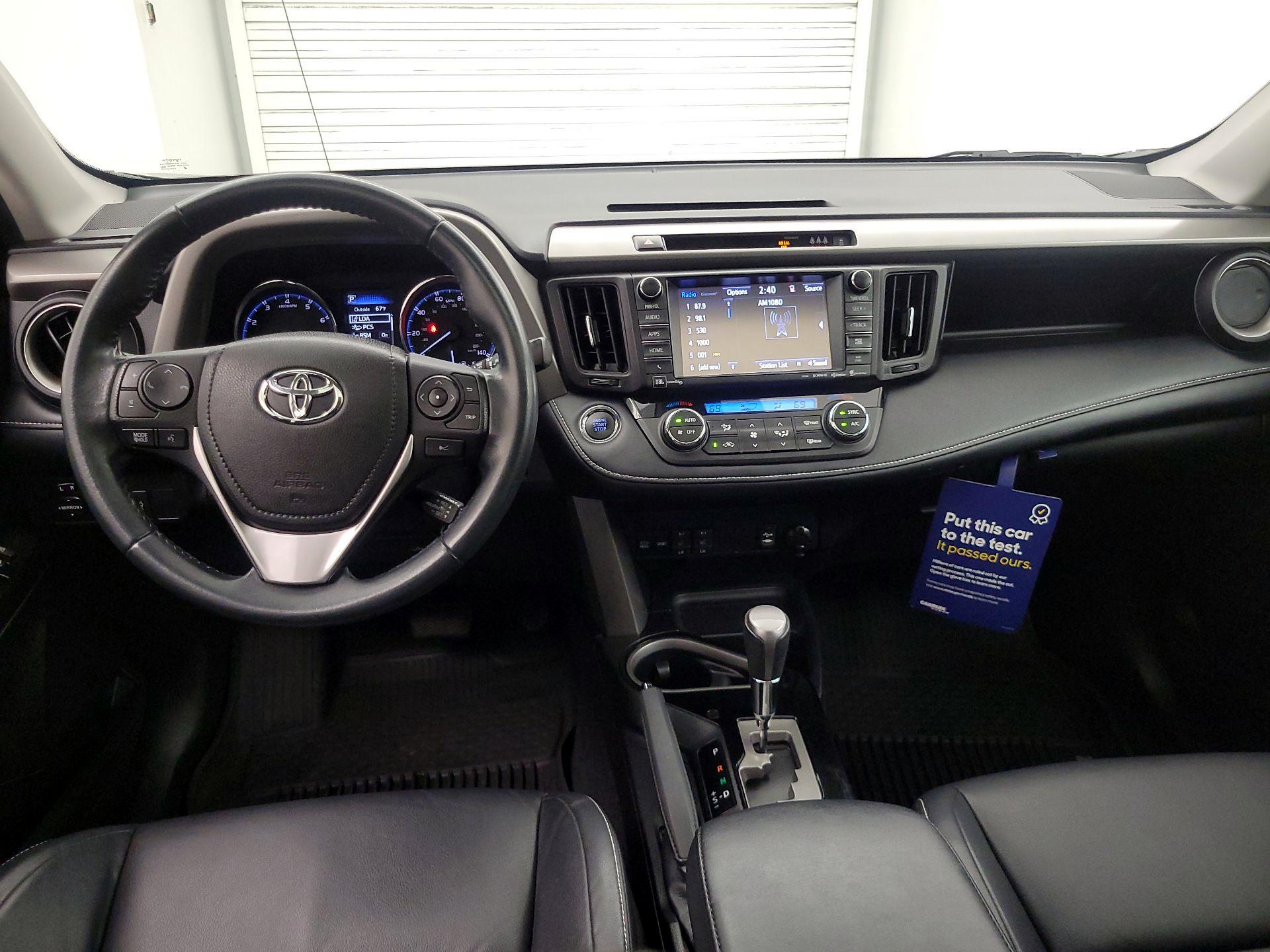 Thumbnail: 2018 Toyota RAV4 - 9
