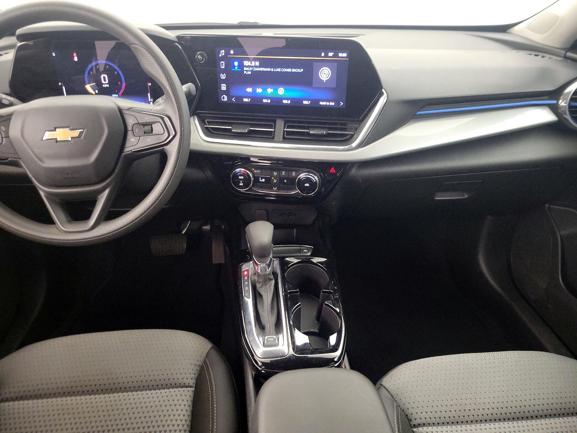 Thumbnail: 2025 Chevrolet Trax - 9