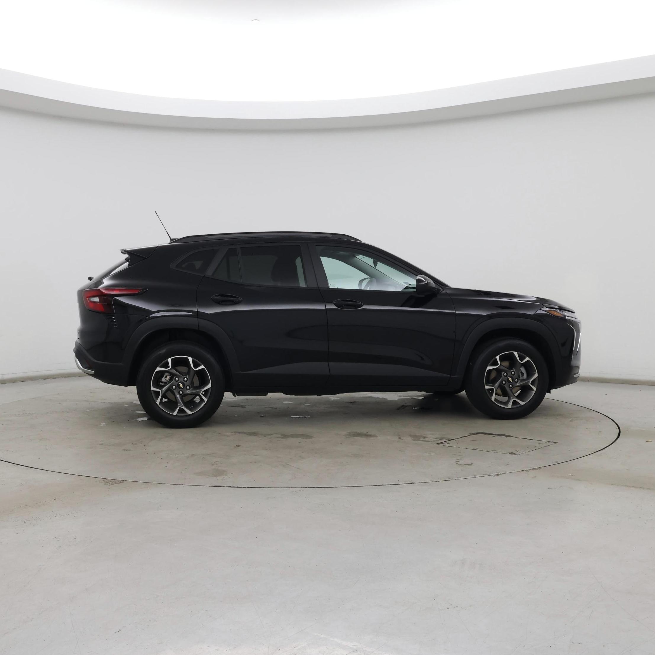 Thumbnail: 2025 Chevrolet Trax - 7