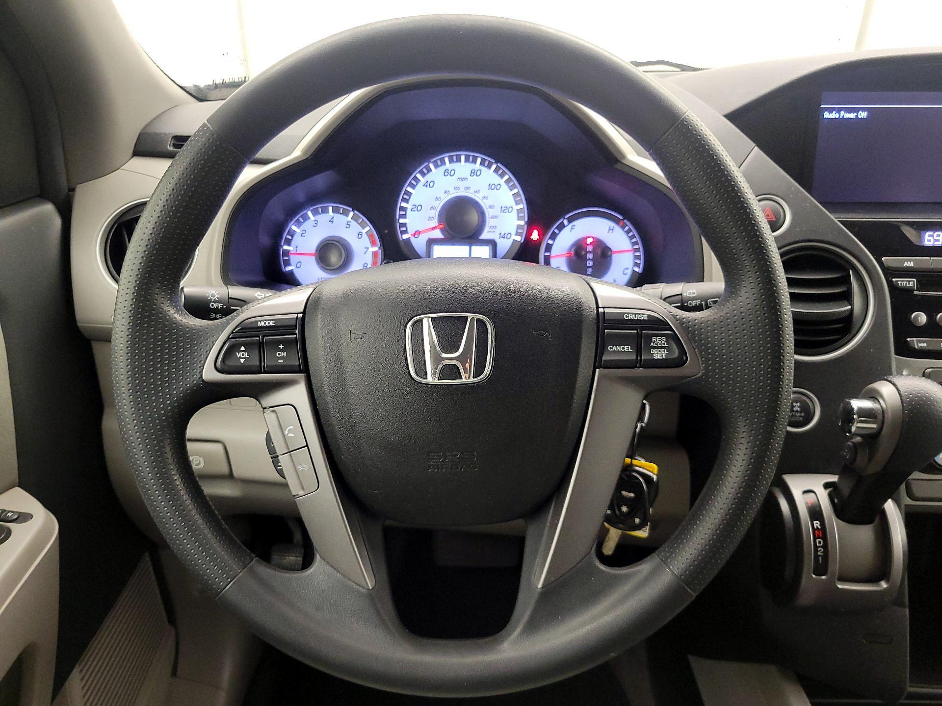 Thumbnail: 2013 Honda Pilot - 10