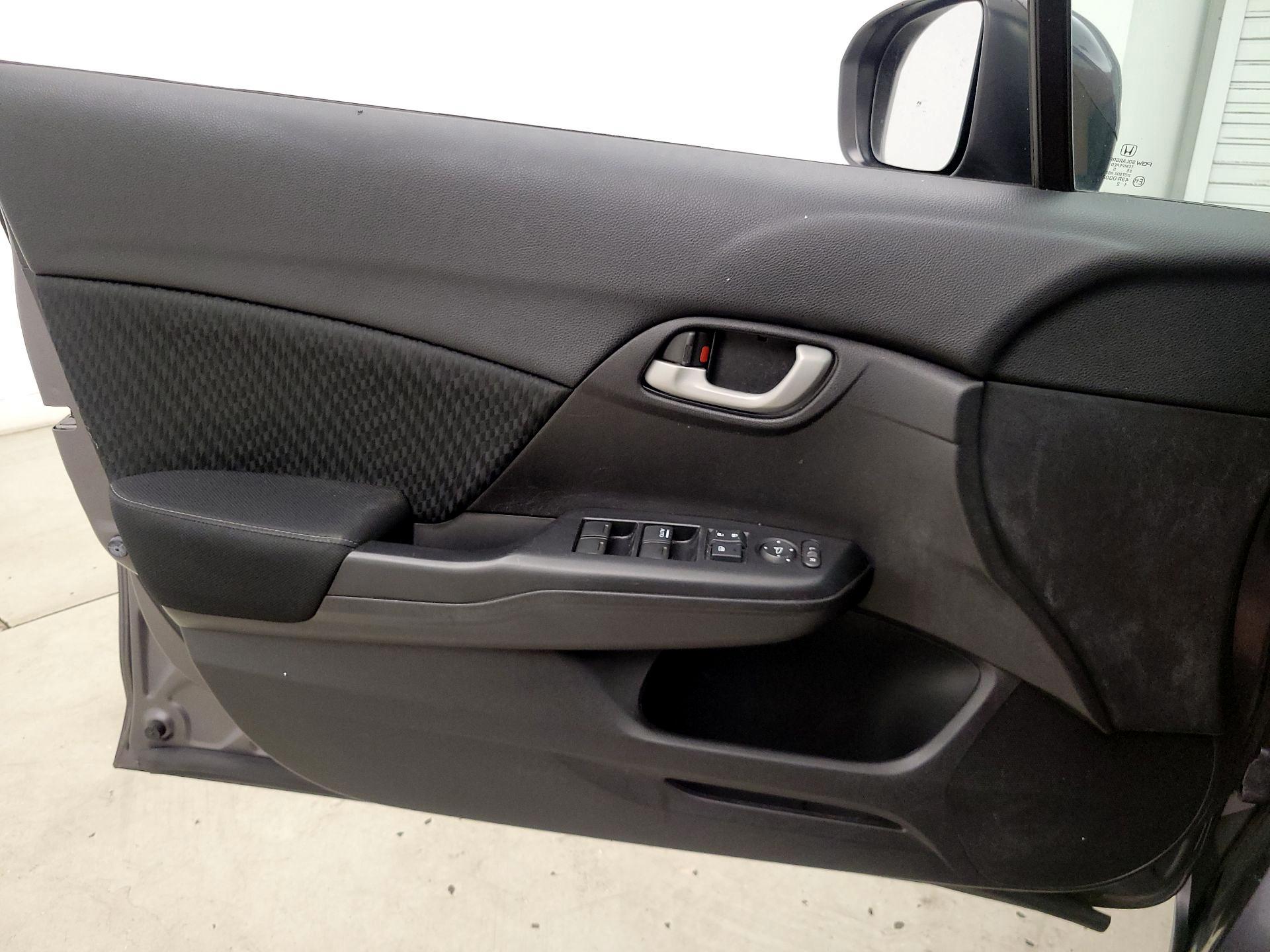 Thumbnail: 2015 Honda Civic - 12