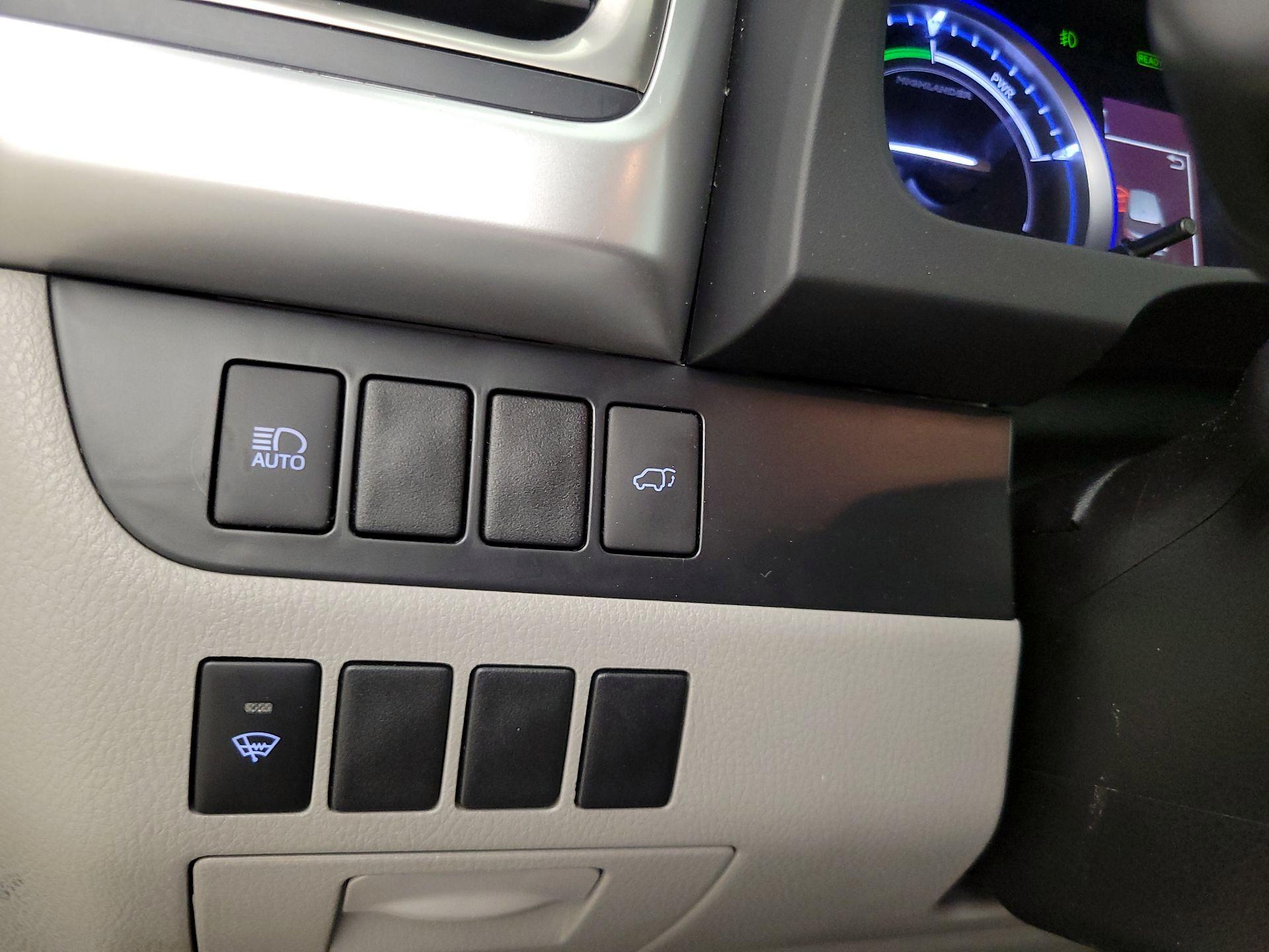 Thumbnail: 2019 Toyota Highlander - 13