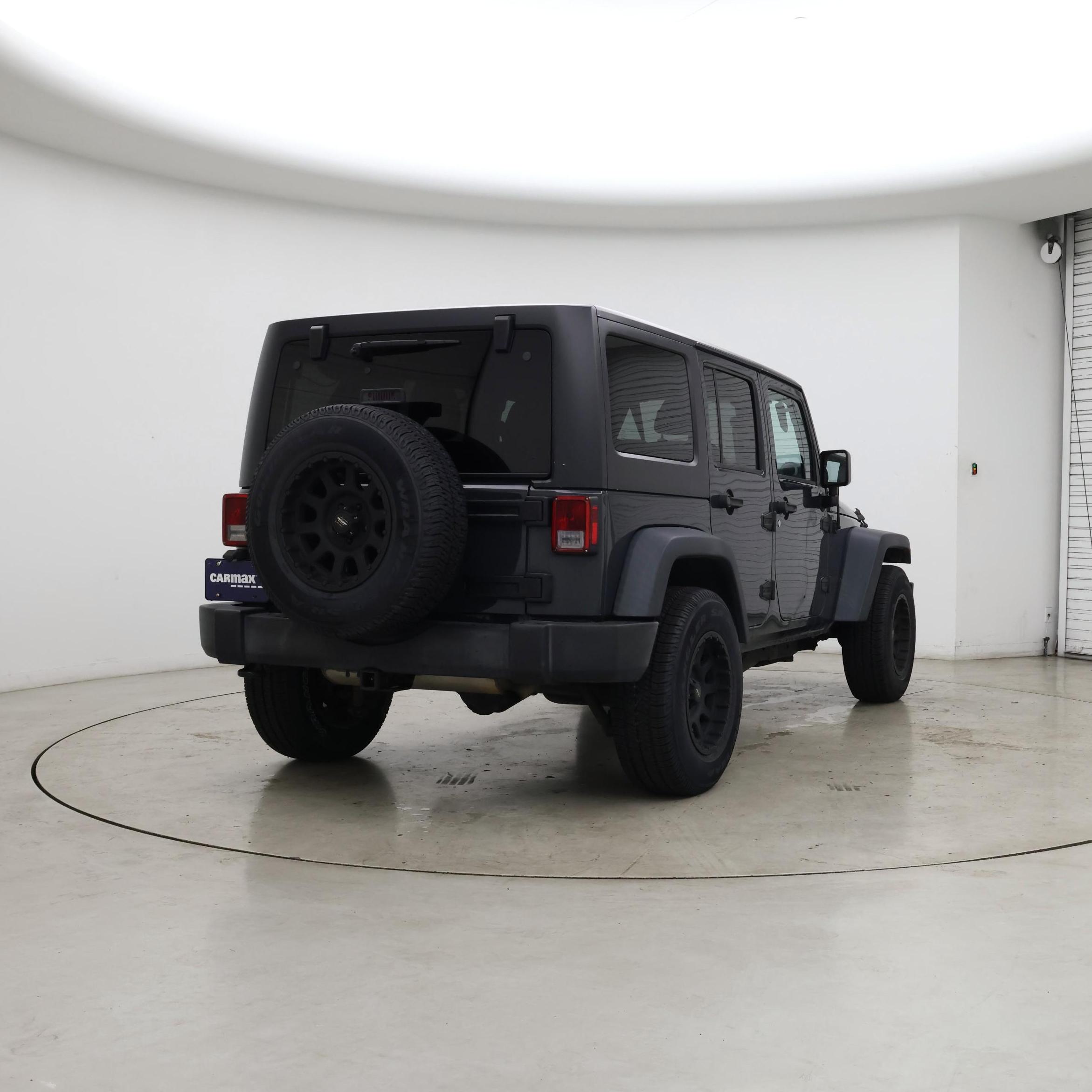 Thumbnail: 2016 Jeep Wrangler - 8