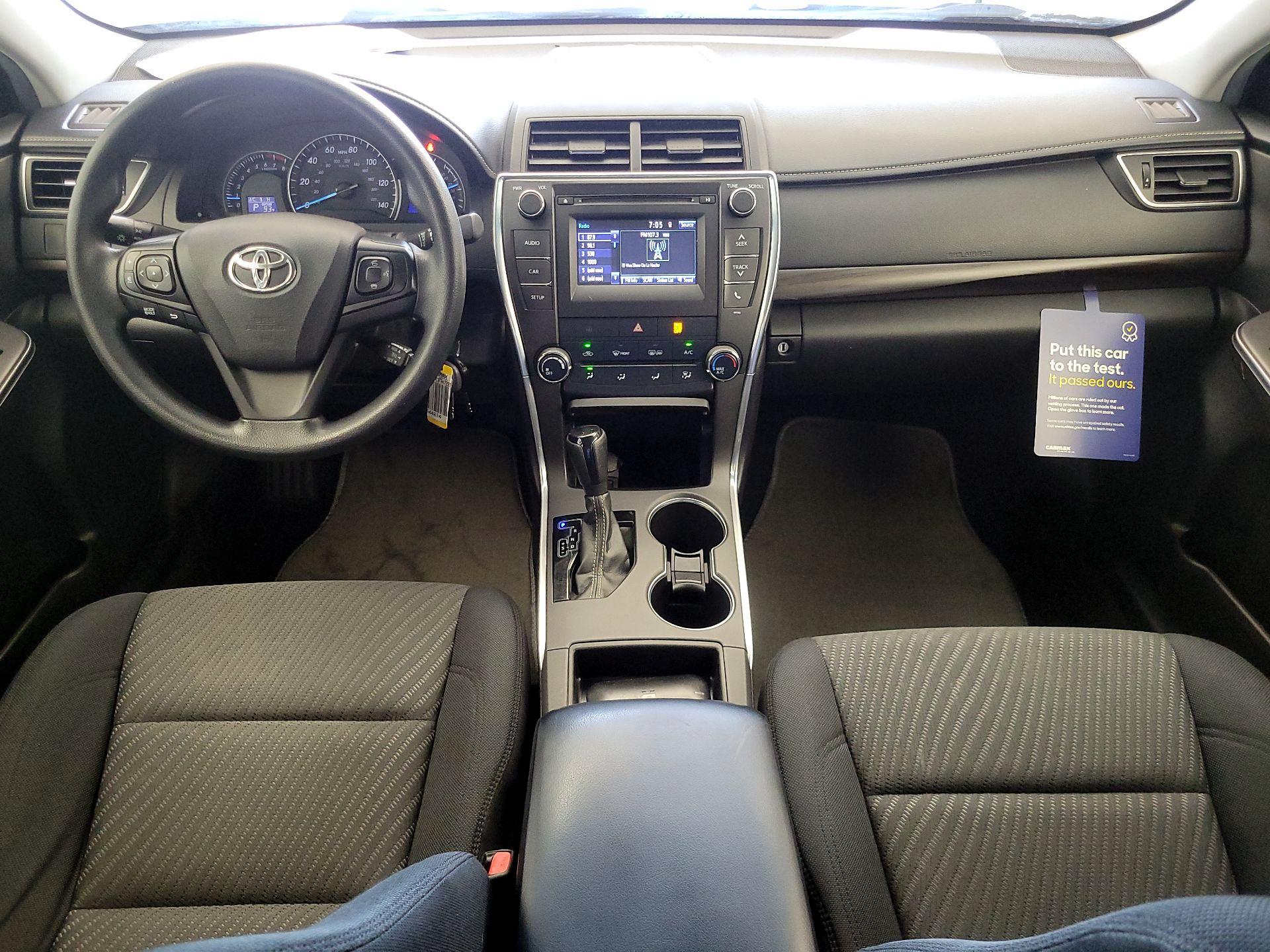 Thumbnail: 2015 Toyota Camry - 9