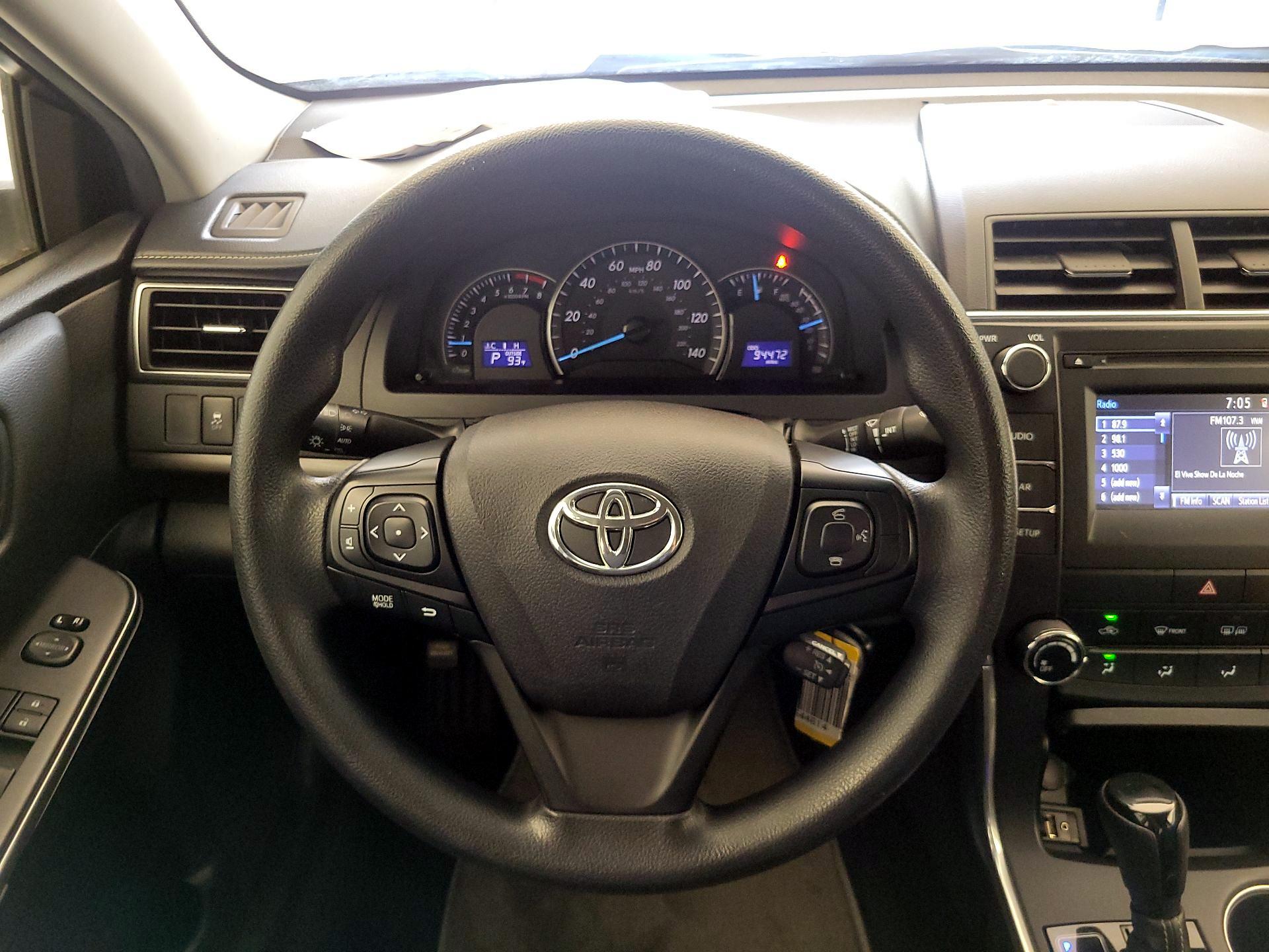 Thumbnail: 2015 Toyota Camry - 10