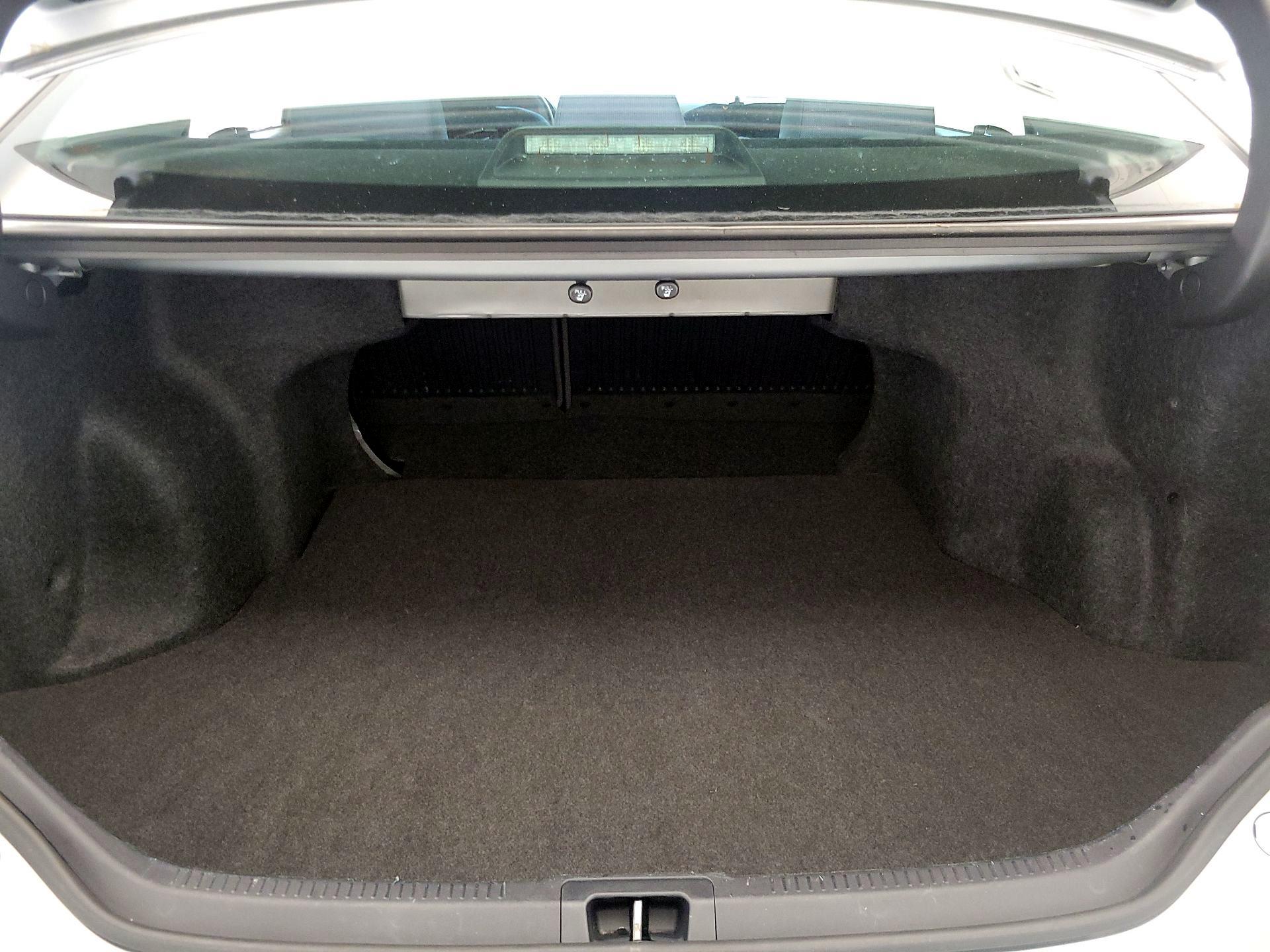 Thumbnail: 2015 Toyota Camry - 20