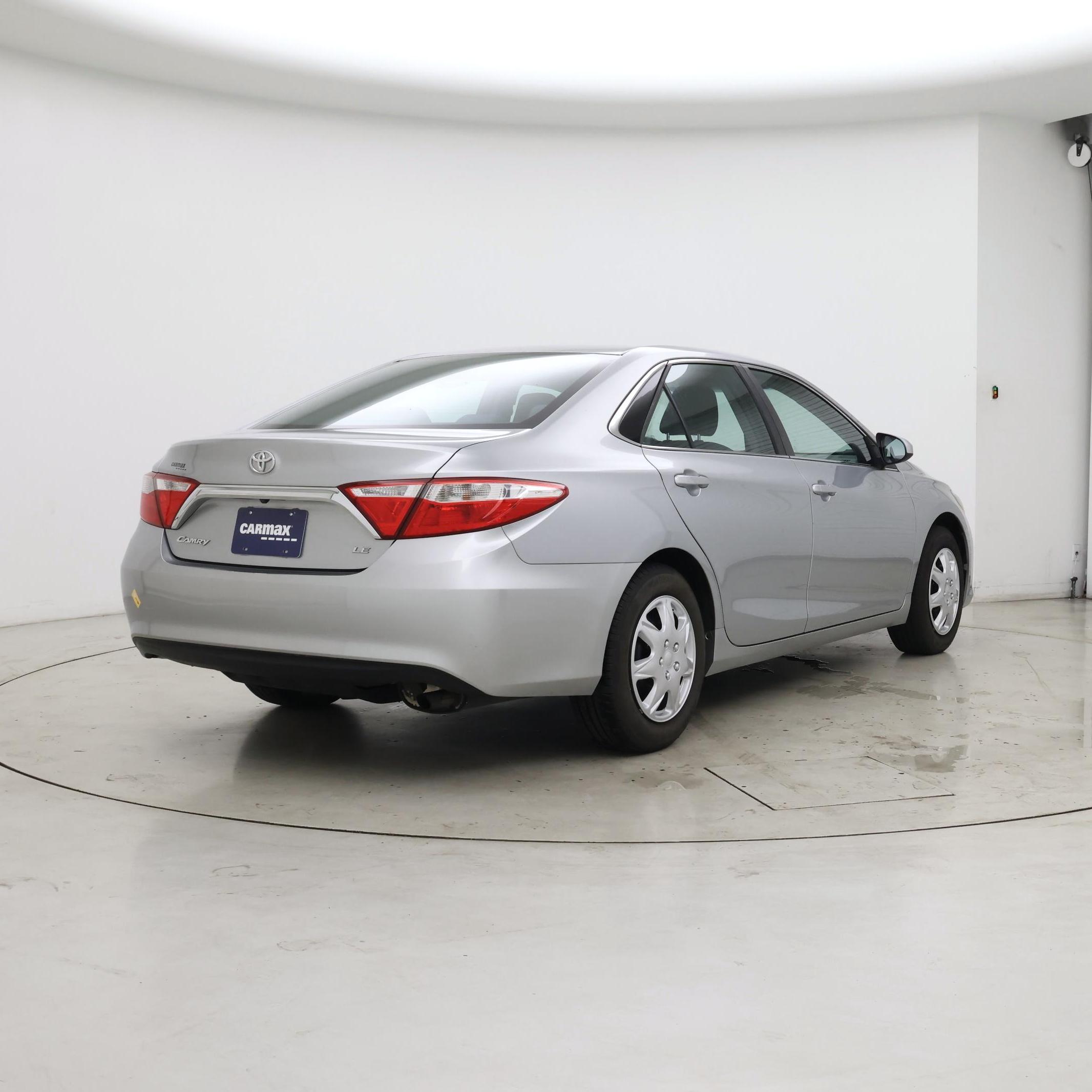 Thumbnail: 2015 Toyota Camry - 8