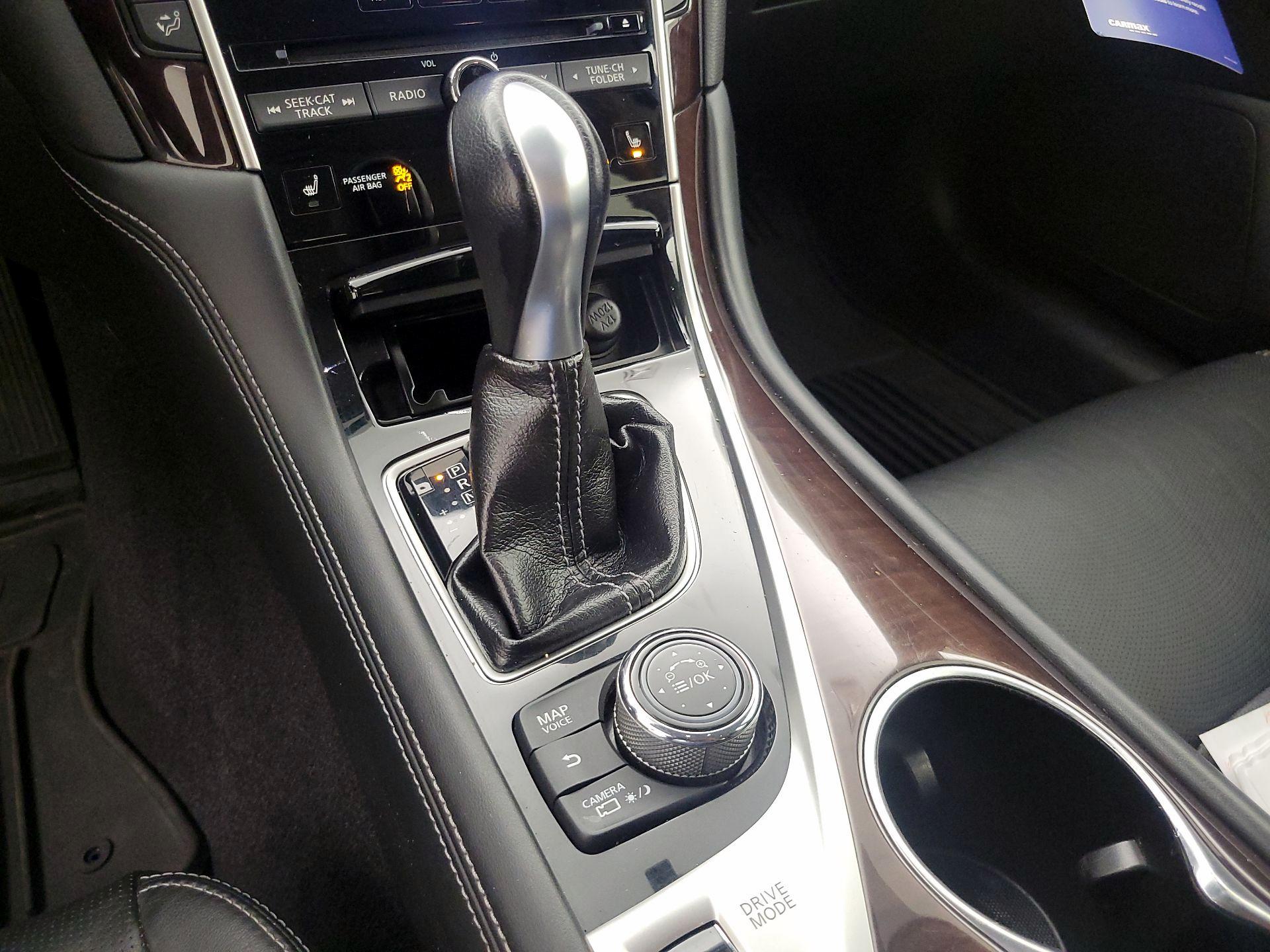 Thumbnail: 2015 INFINITI Q50 - 18