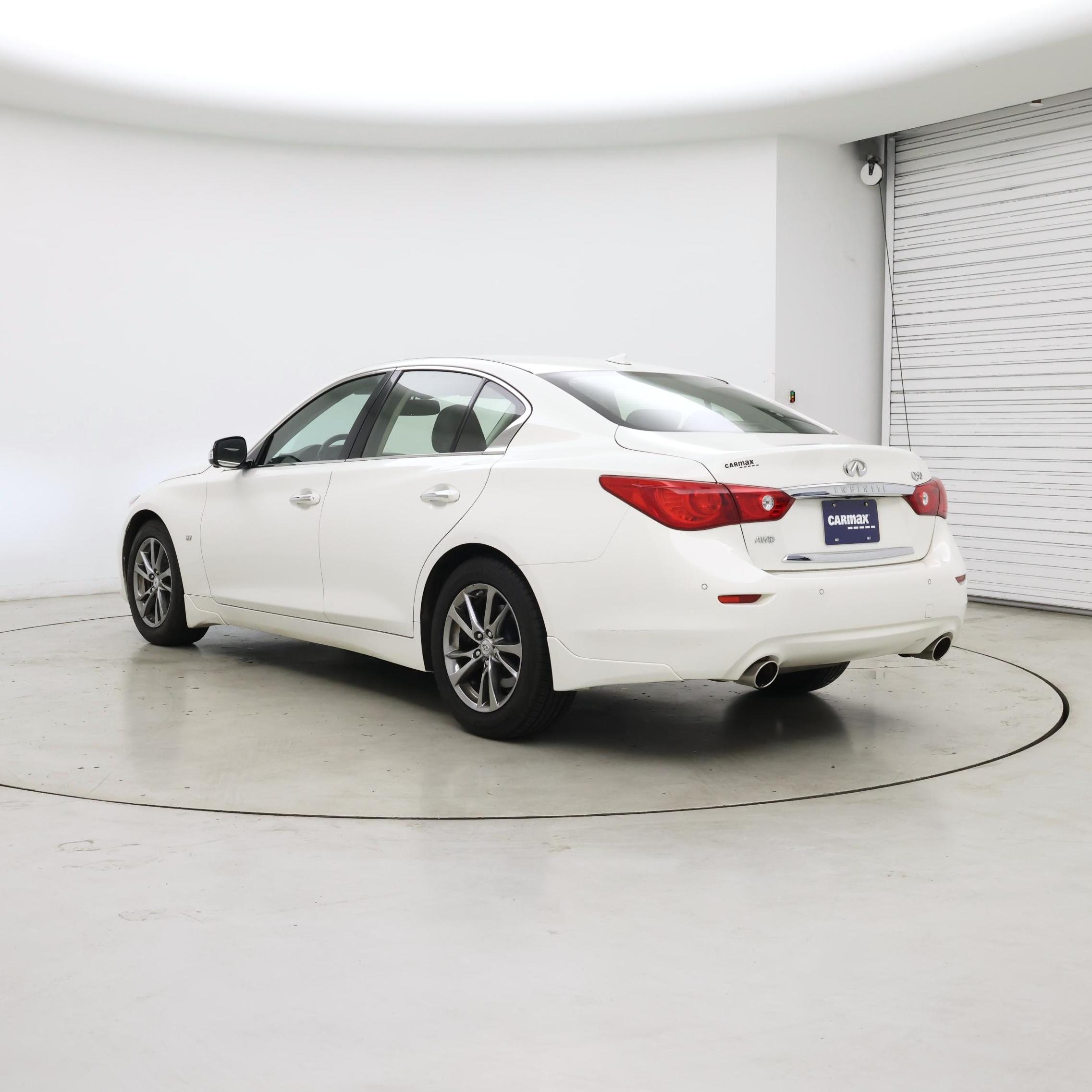Thumbnail: 2015 INFINITI Q50 - 2