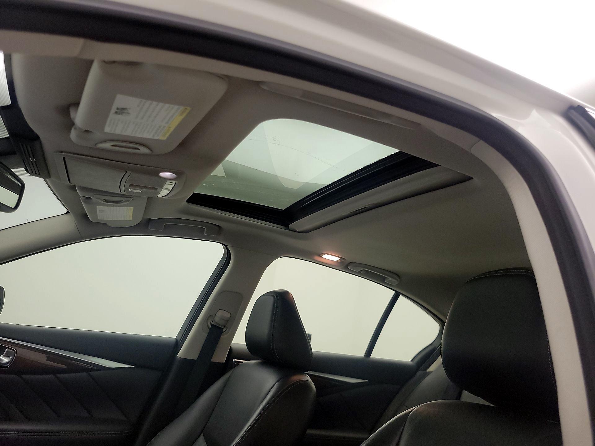 Thumbnail: 2015 INFINITI Q50 - 20
