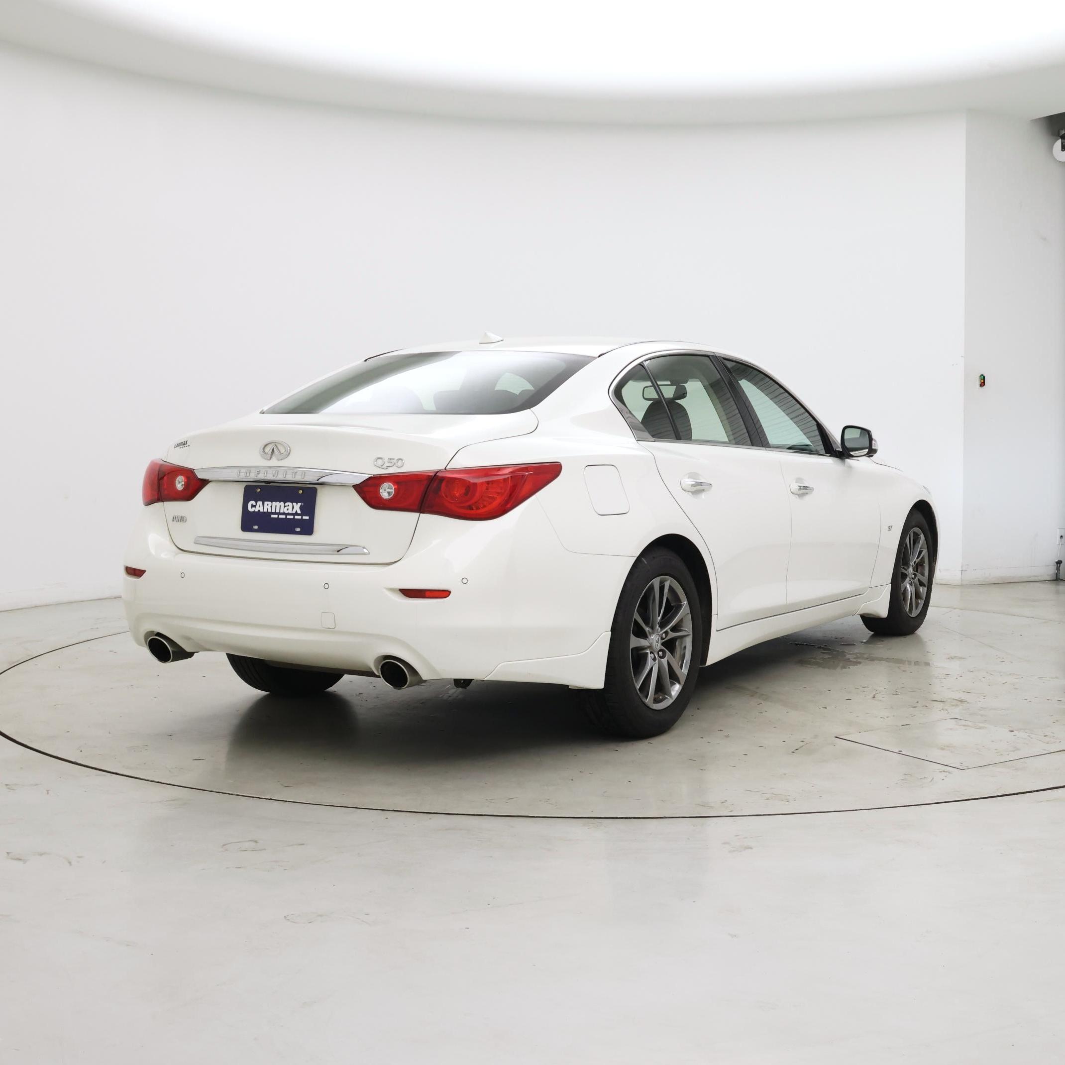 Thumbnail: 2015 INFINITI Q50 - 8