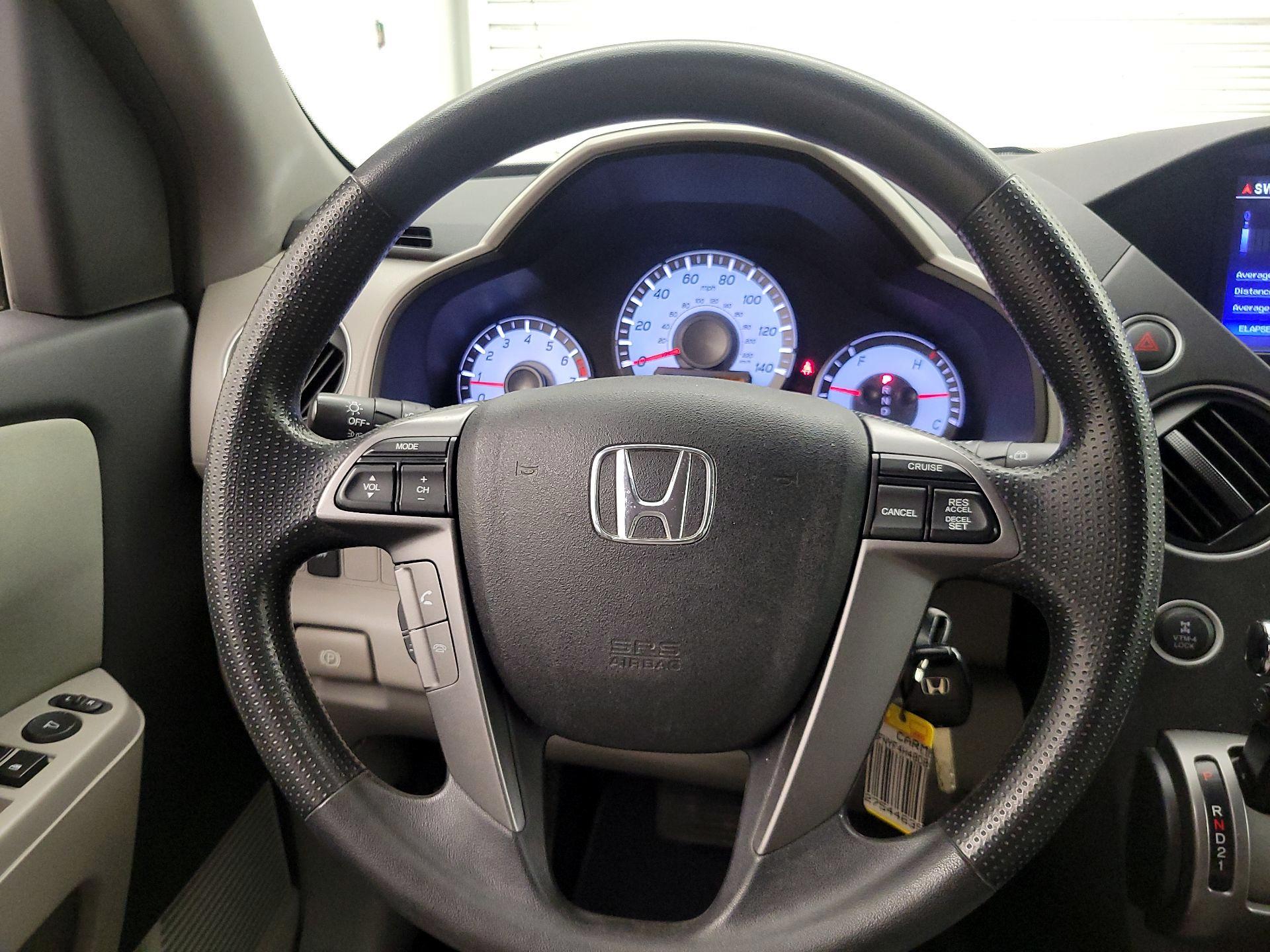 Thumbnail: 2013 Honda Pilot - 10