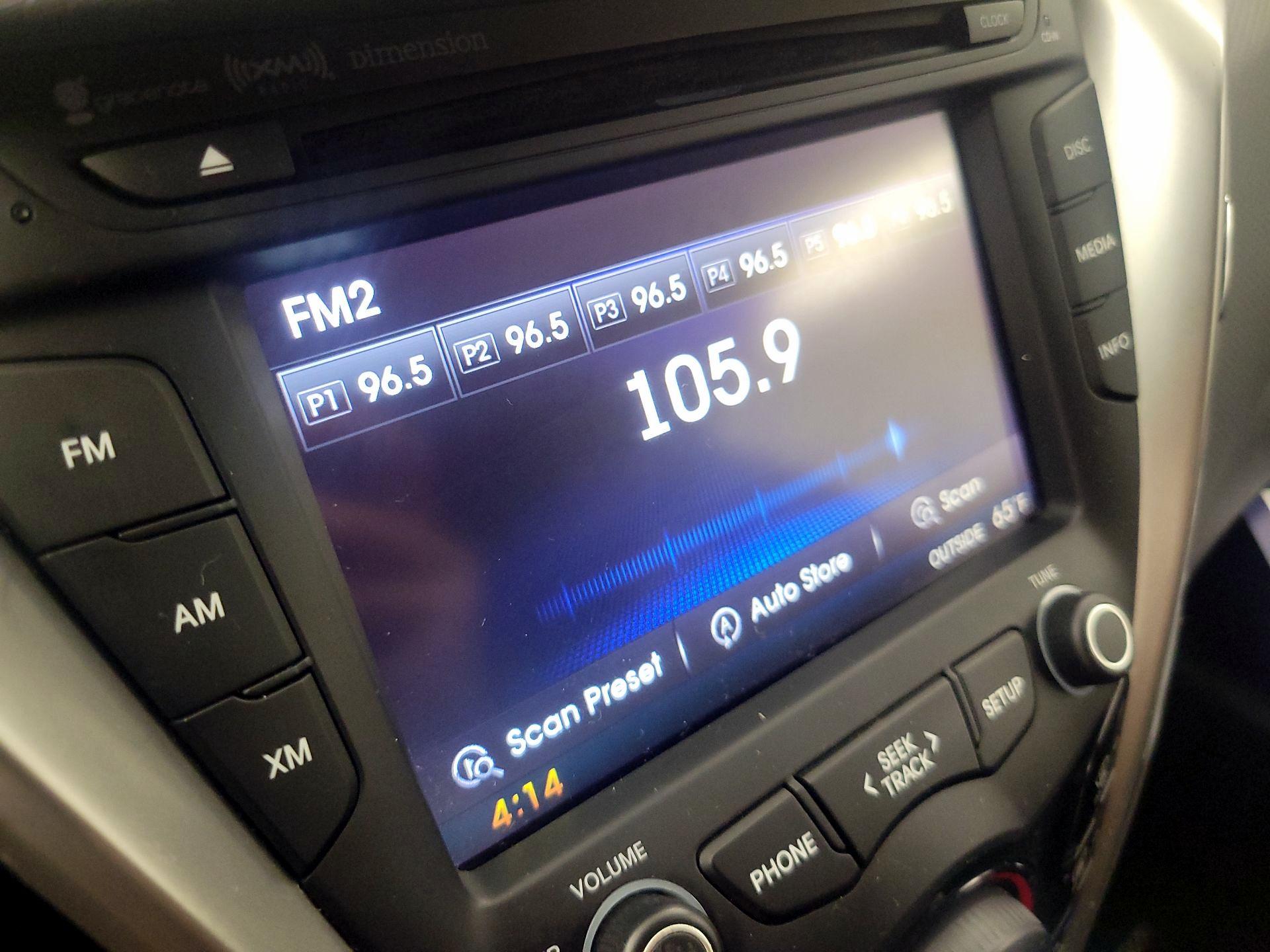 Thumbnail: 2014 Hyundai Veloster - 15
