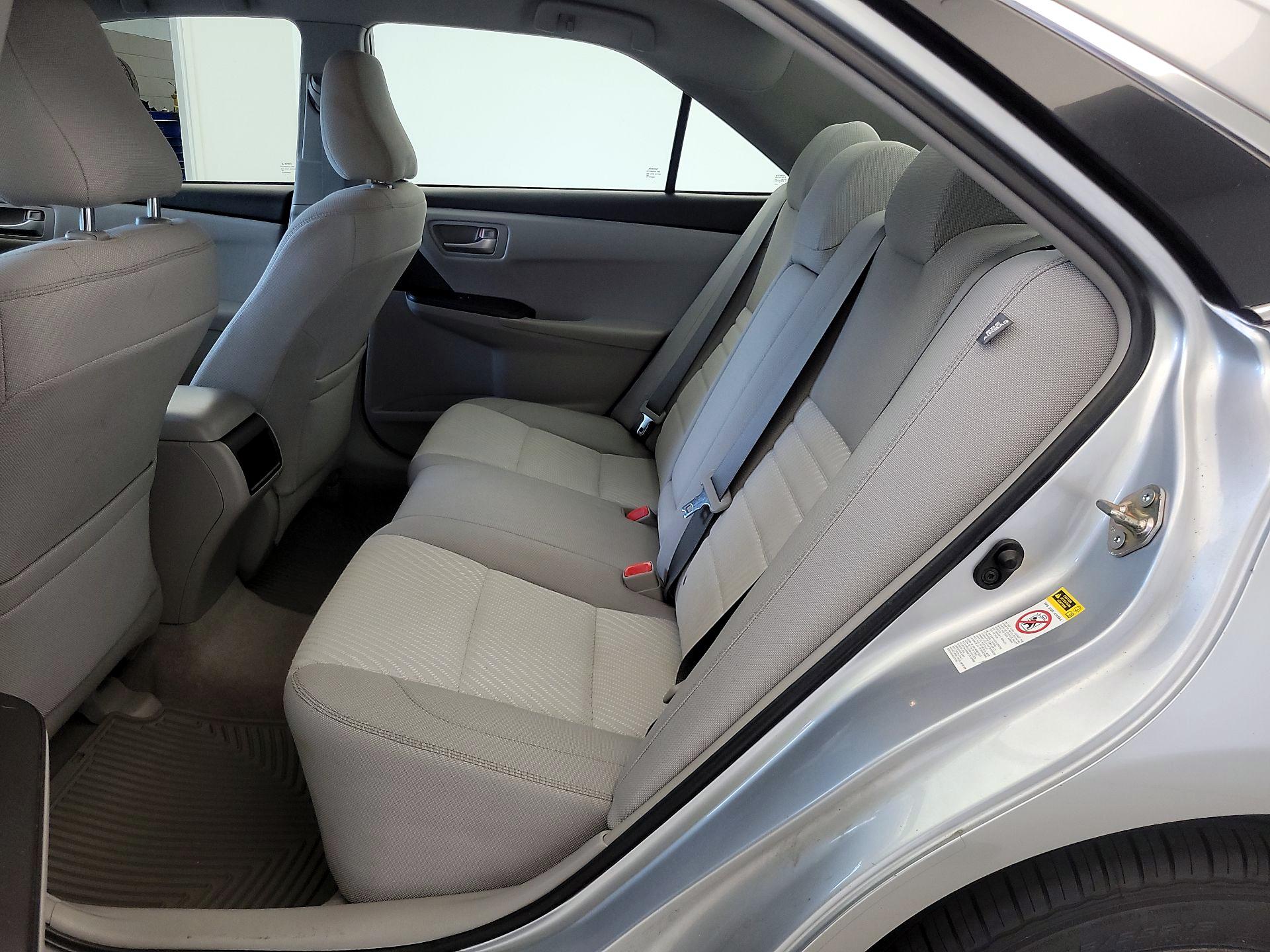Thumbnail: 2016 Toyota Camry - 19