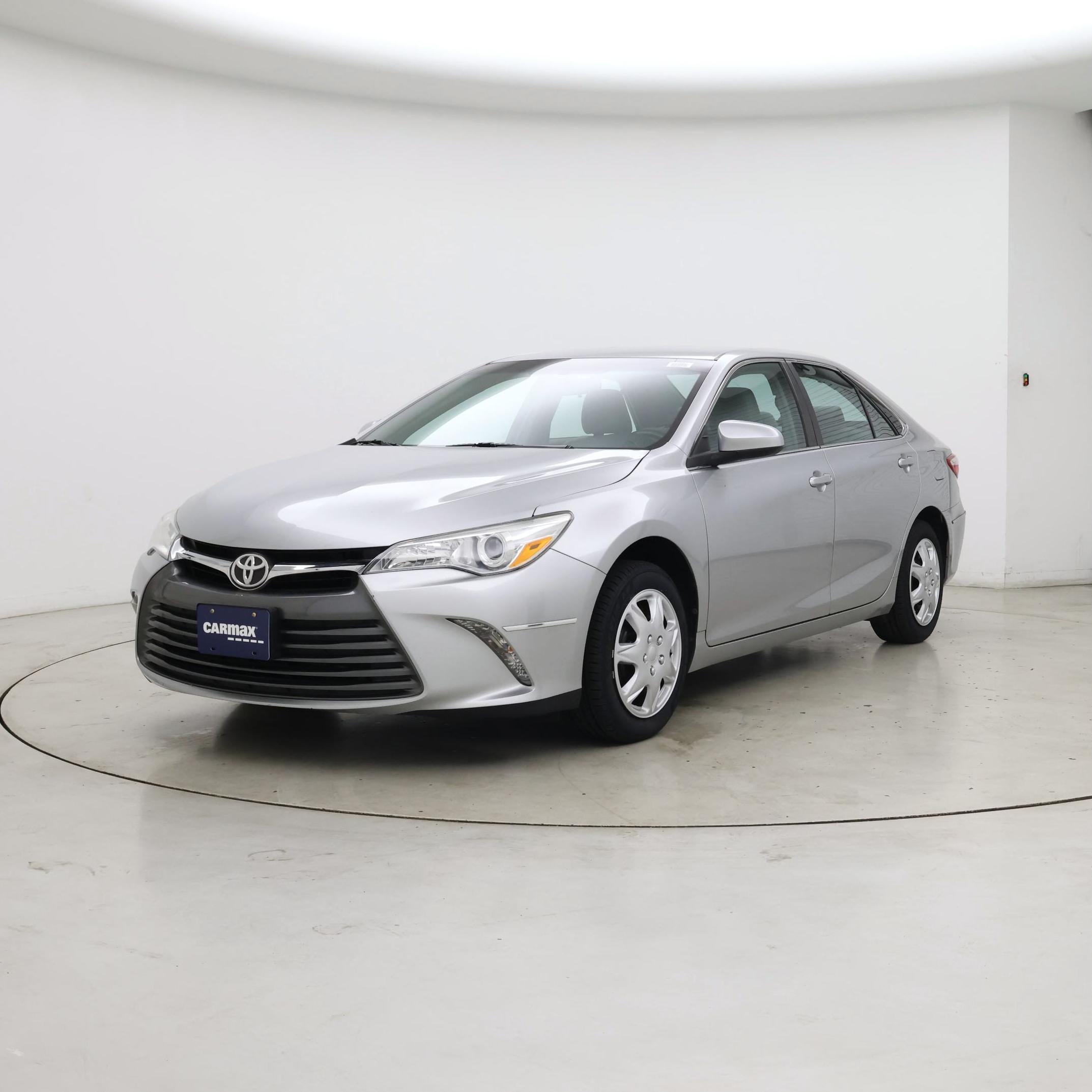 Thumbnail: 2016 Toyota Camry - 4