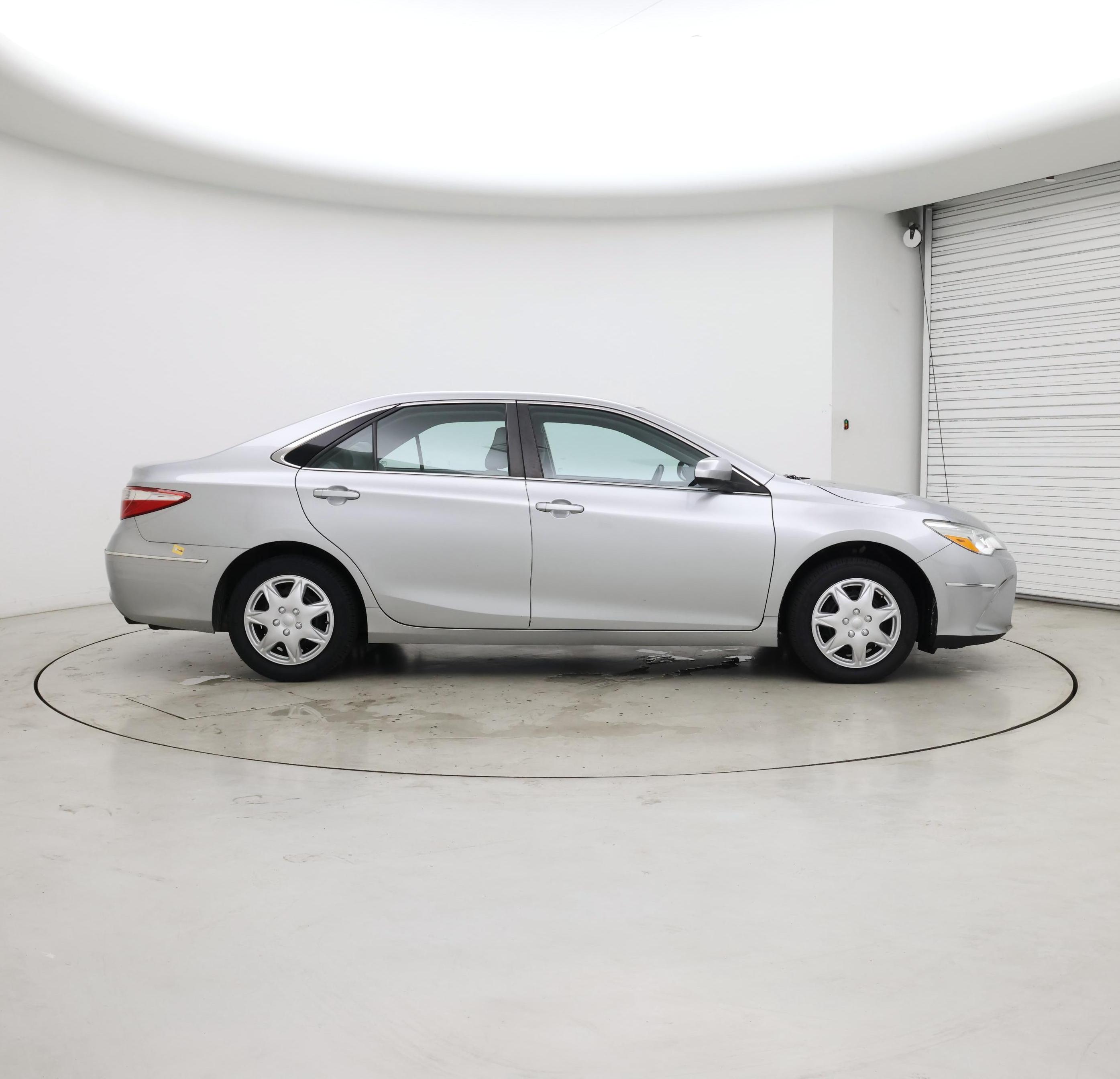 Thumbnail: 2016 Toyota Camry - 7