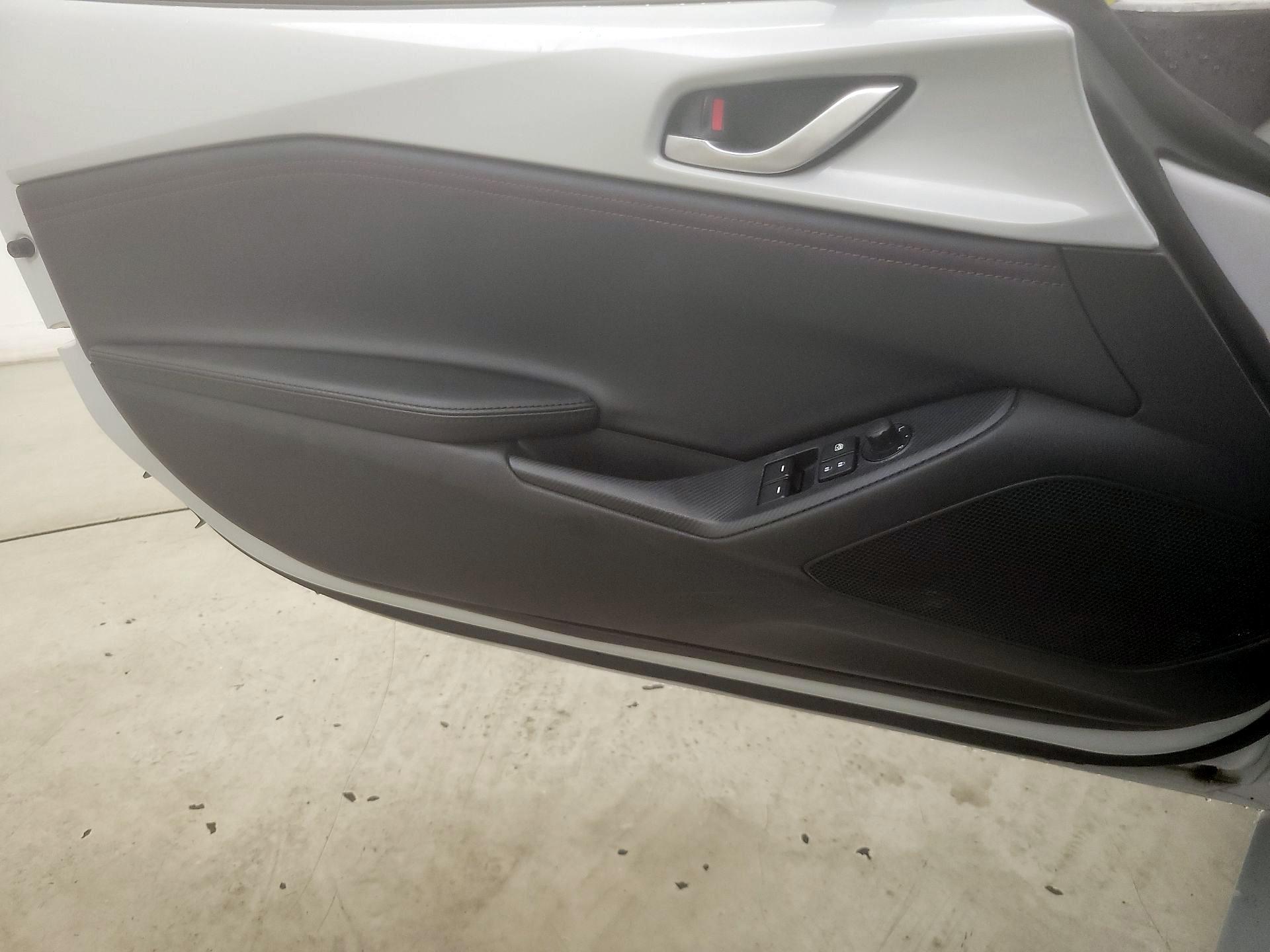 Thumbnail: 2016 Mazda MX-5 Miata - 12