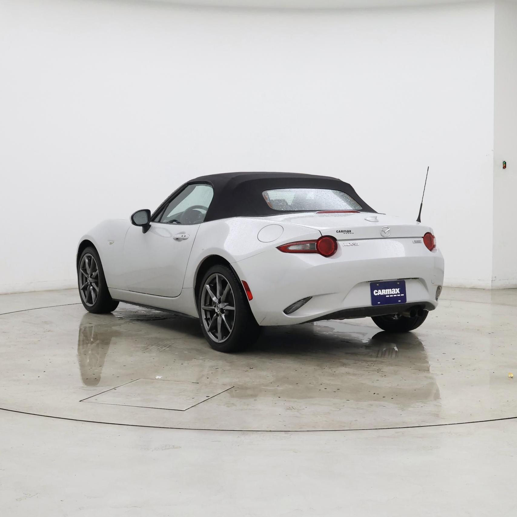Thumbnail: 2016 Mazda MX-5 Miata - 2