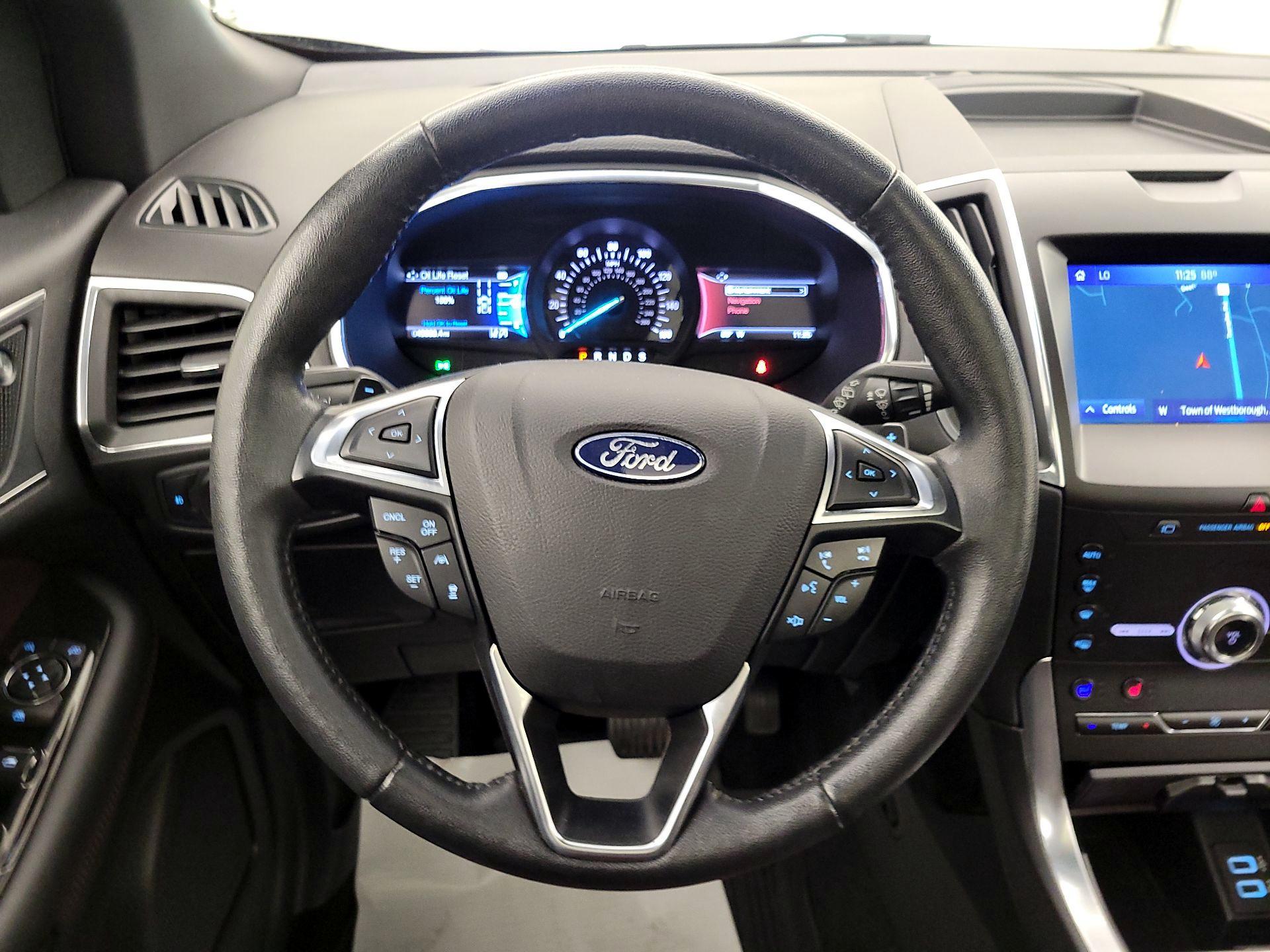 Thumbnail: 2020 Ford Edge - 10