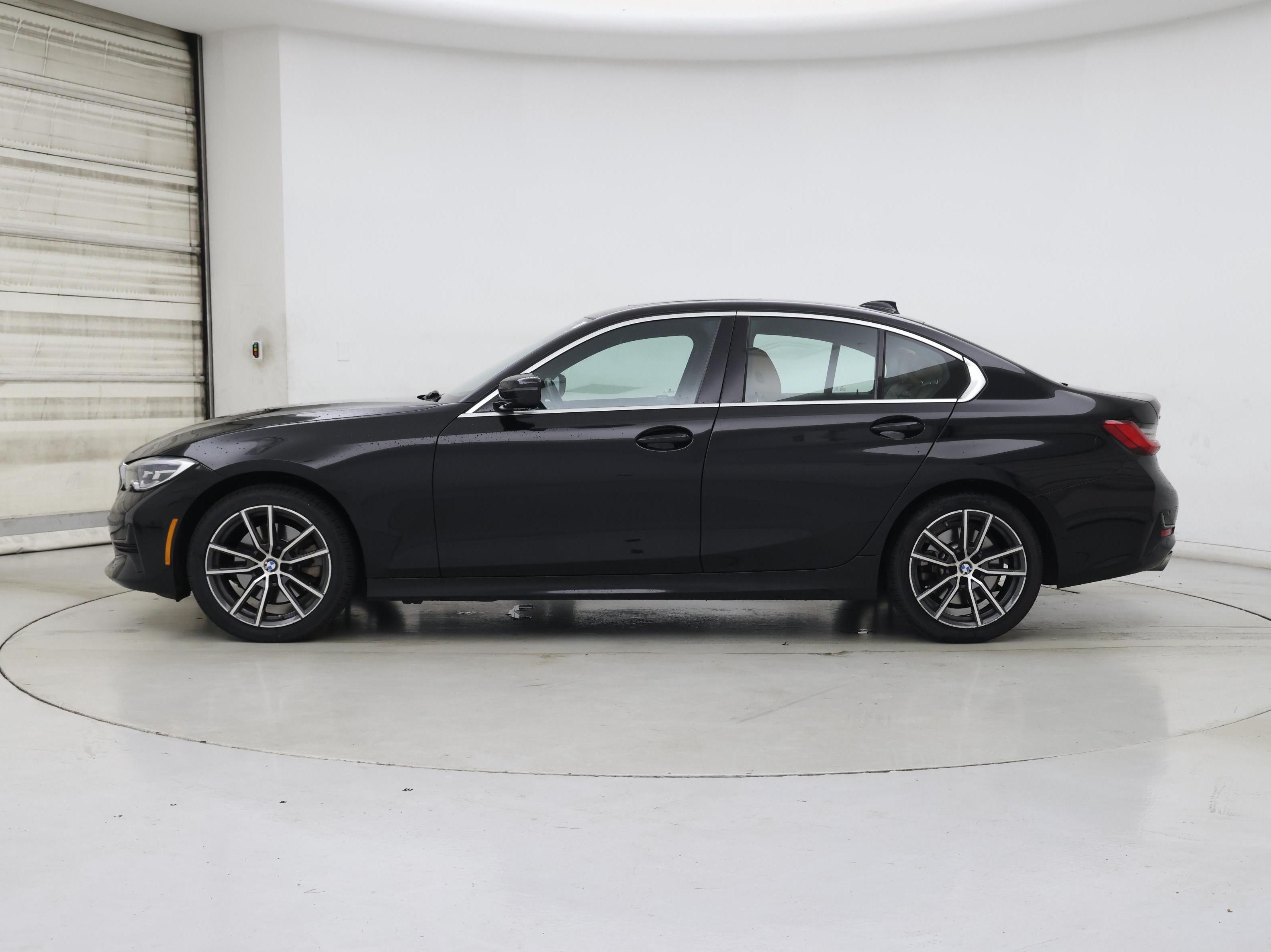 Thumbnail: 2021 BMW 3 Series - 3
