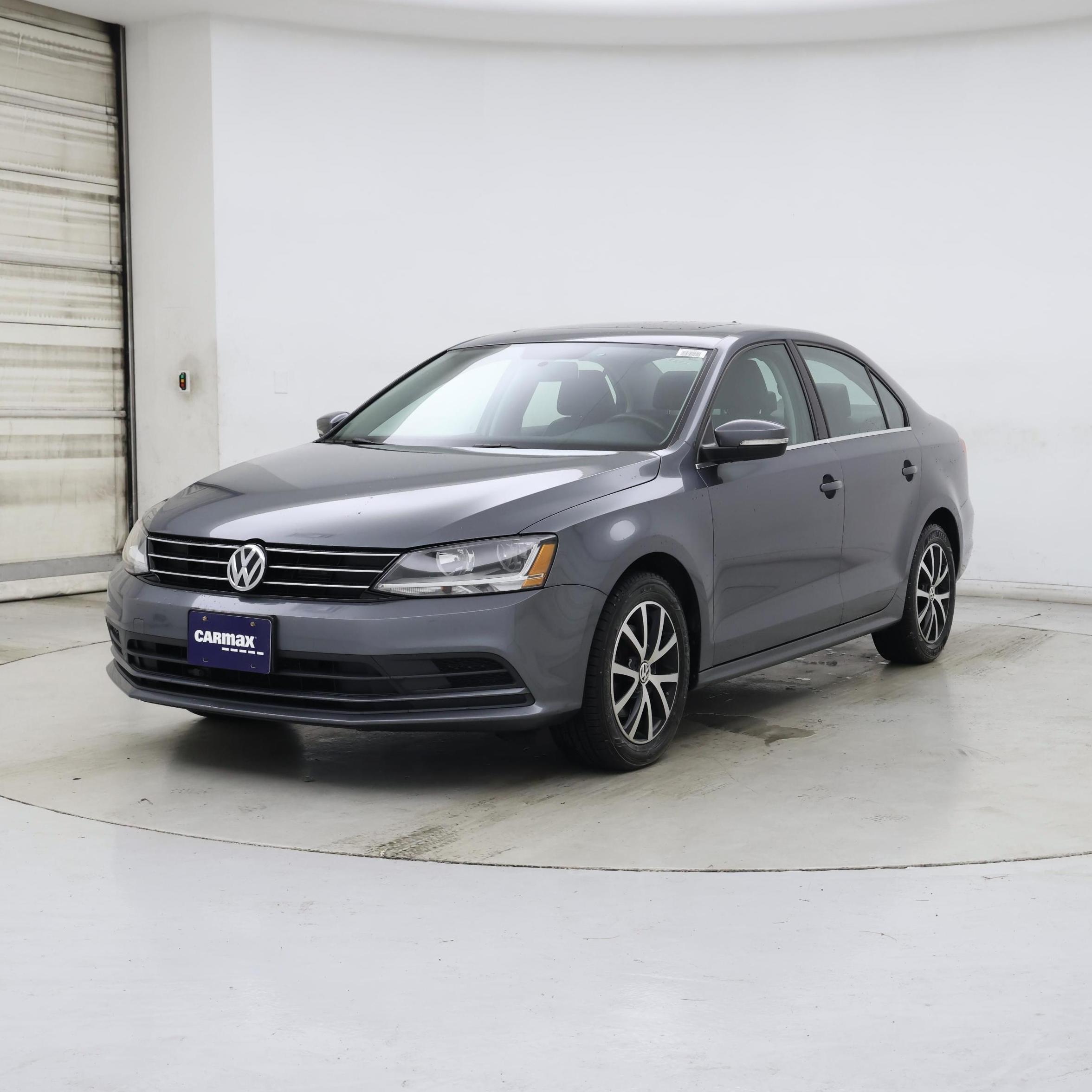 Thumbnail: 2017 Volkswagen Jetta - 4
