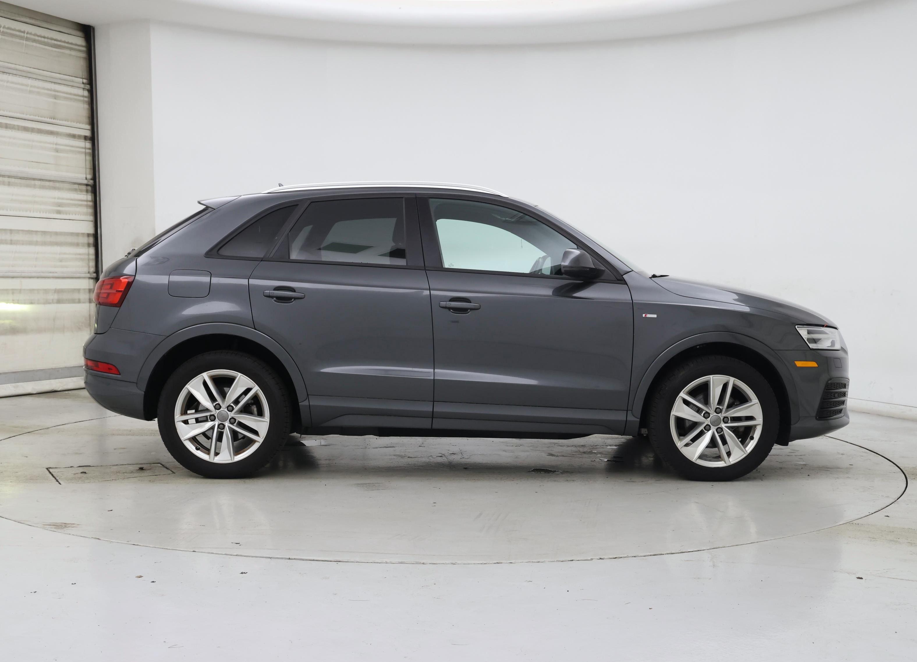 Thumbnail: 2018 Audi Q3 - 7